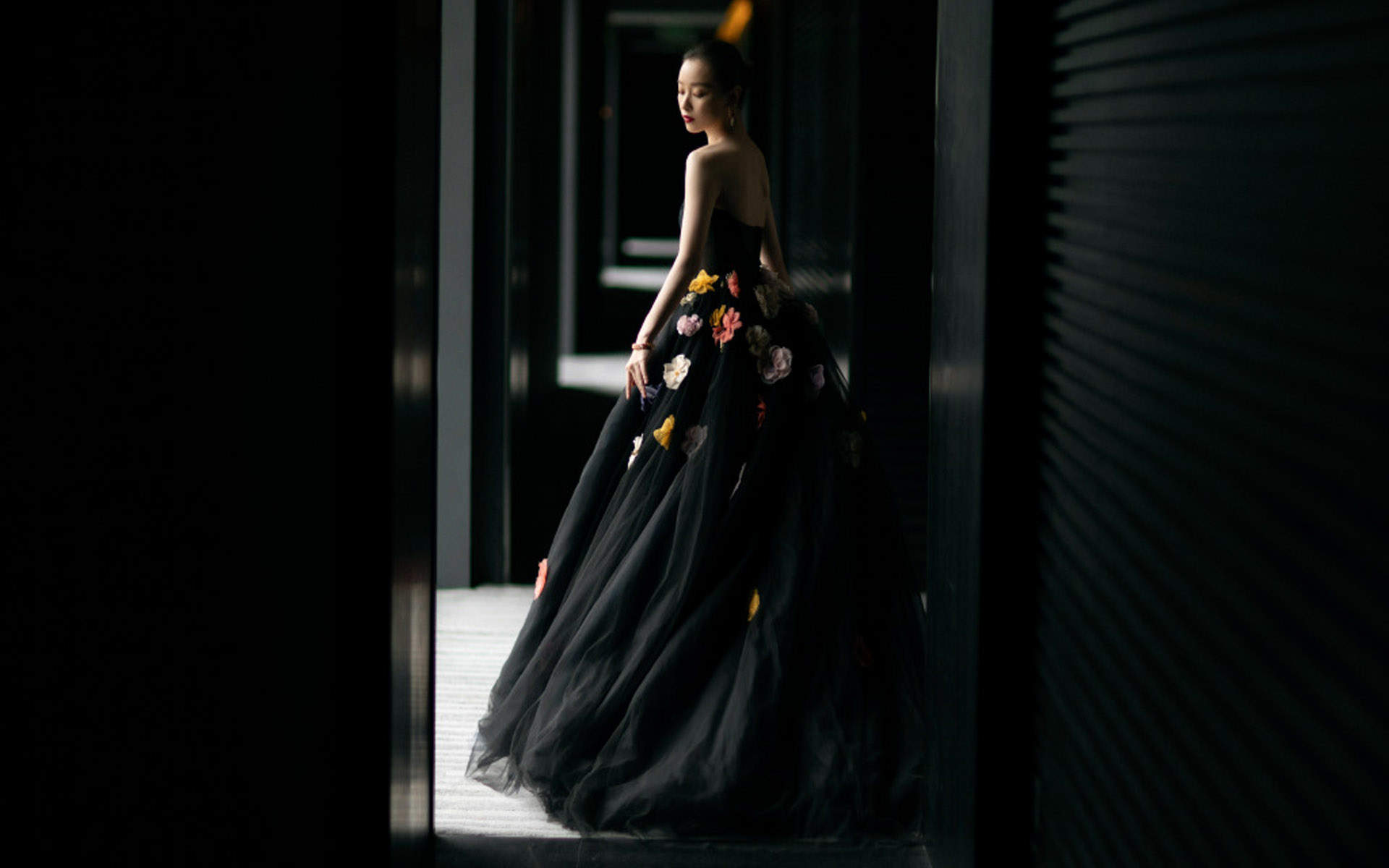 中国内地江苏南京女演员倪妮性感女人味写真图片图片