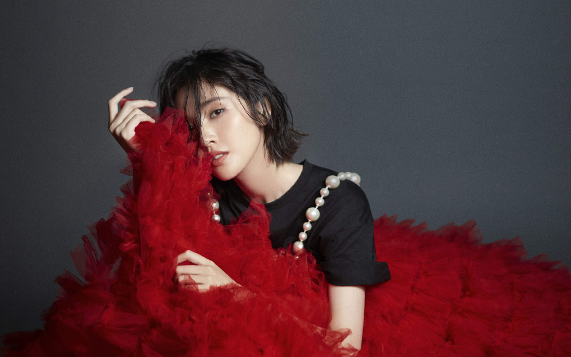 高清中国内地四川女演员唐艺昕湿发吊带裙性感写真图片图片 高清中国内地四川女演员唐艺昕湿发吊带裙性感写真图片图片