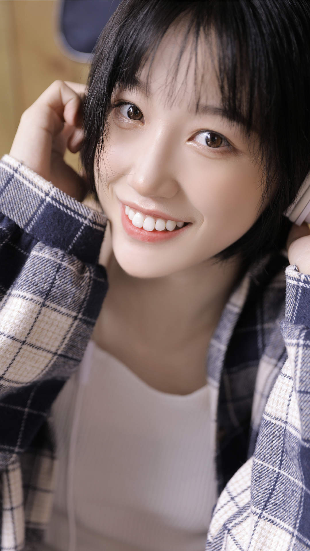 甜美蕾丝美女手机壁纸图片