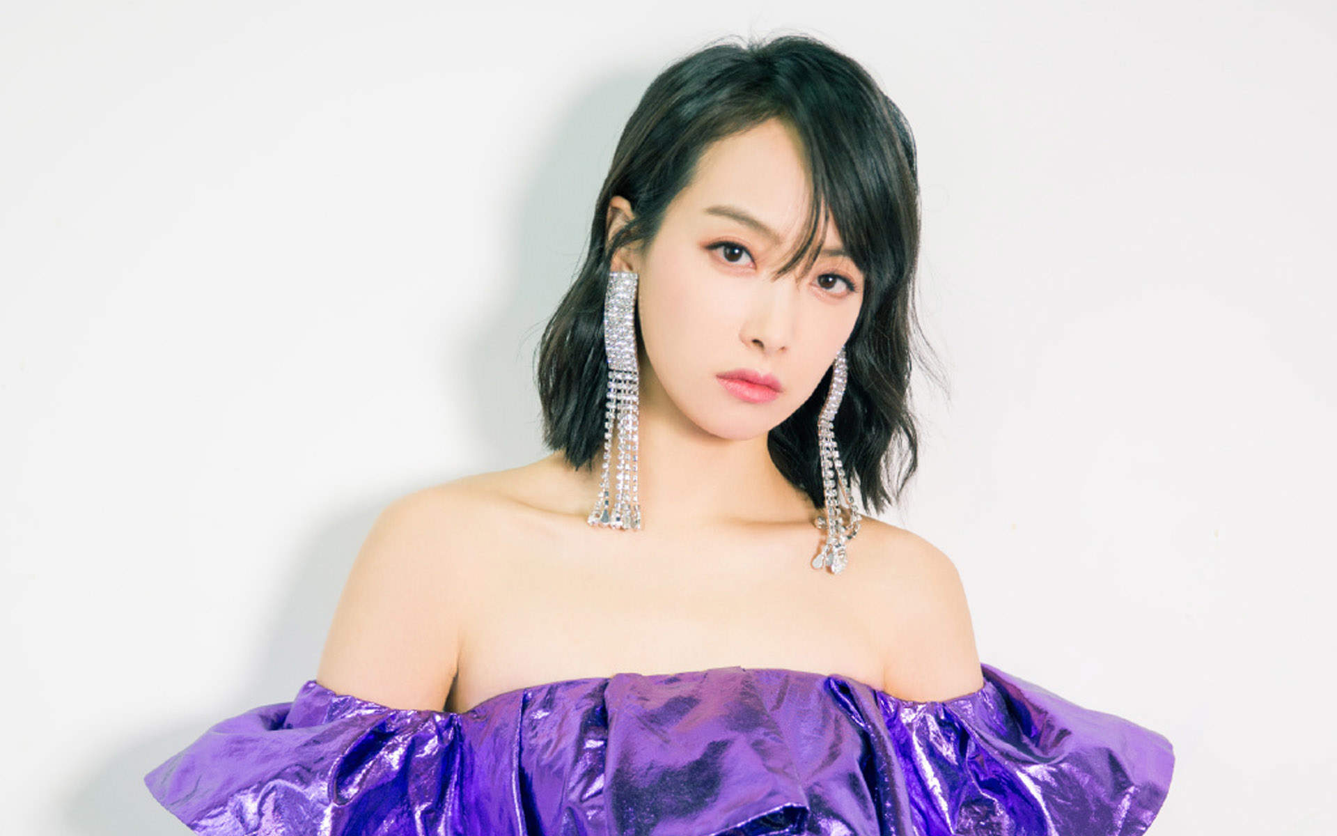 山东省青岛女演员宋茜妩媚动人写真桌面壁纸图片