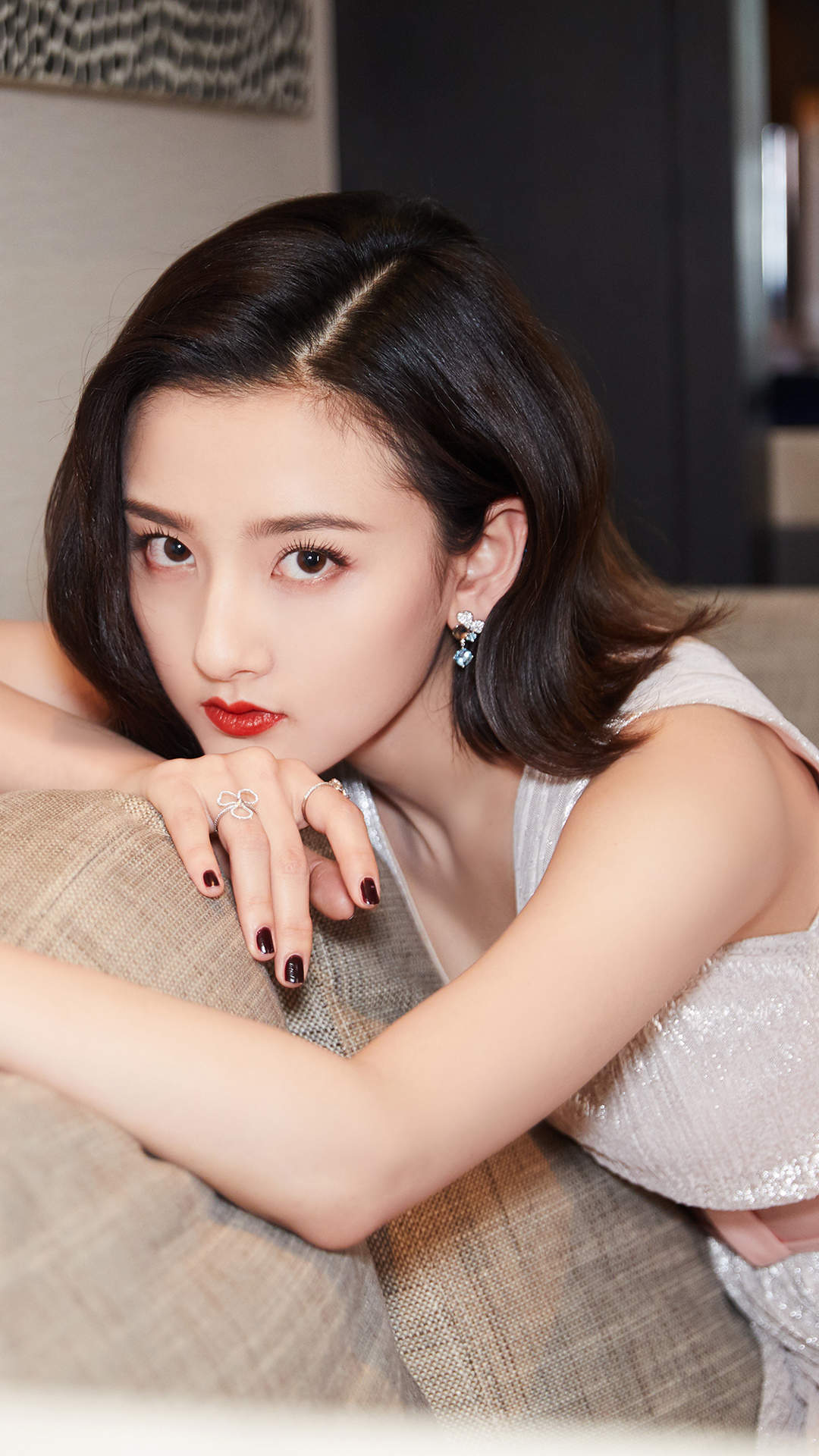 中国北京当代95后女演员宋祖儿性感优雅写真桌面壁纸图片
