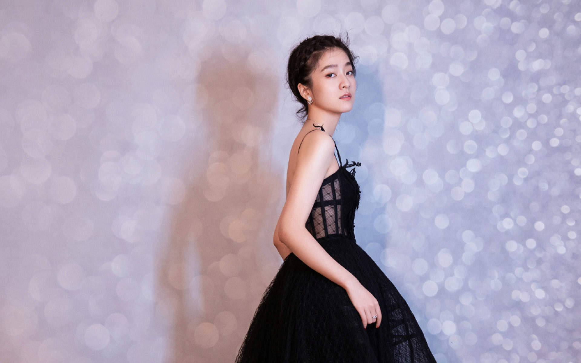 中国内地浙江省义乌女演员张雪迎时尚个性写真图片图片 中国内地浙江省义乌女演员张雪迎时尚个性写真图片图片