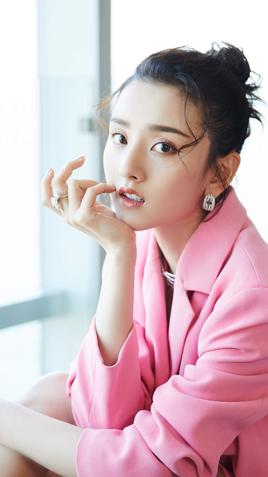 中国北京当代95后女演员宋祖儿性感优雅写真桌面壁纸图片