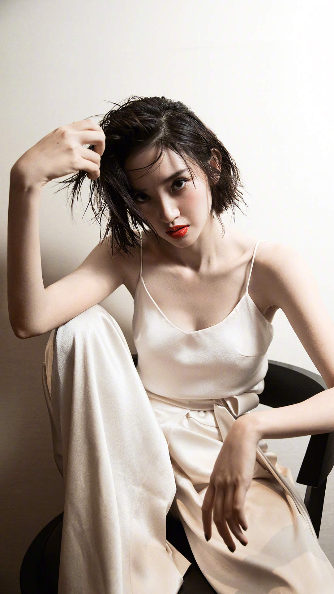 高清中国内地四川女演员唐艺昕清爽简约机场照图片图片 高清中国内地四川女演员唐艺昕清爽简约机场照图片图片