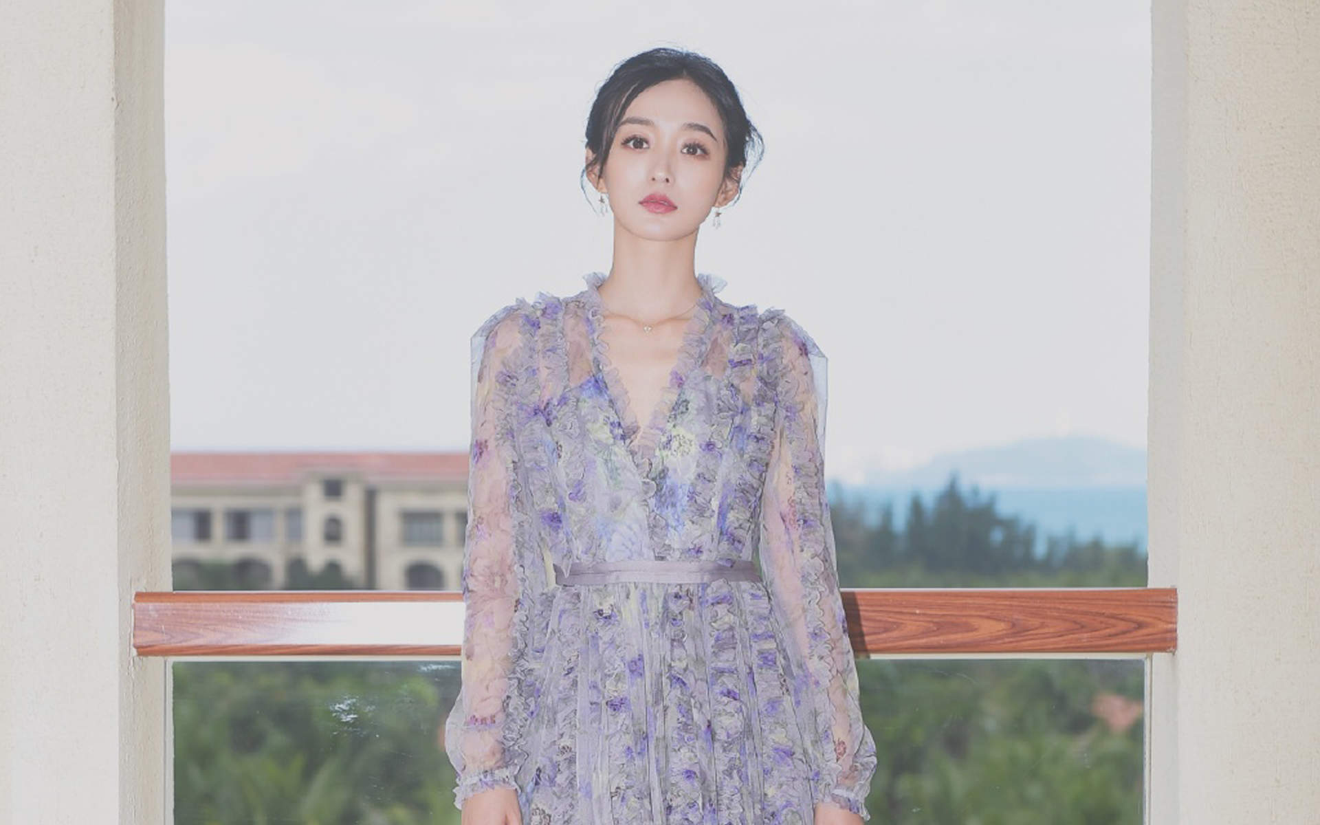 高清中国内地女演员平面模特何泓姗《爱情进化论》发布会图片图片