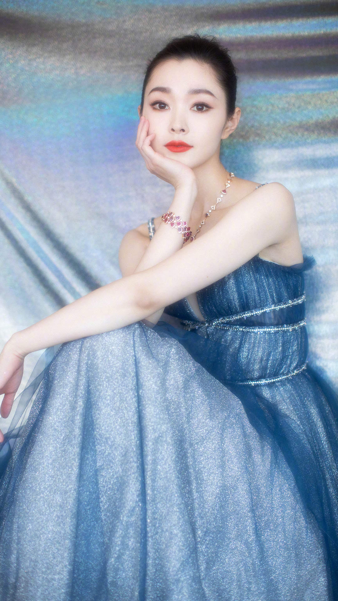 中国内地湖北省荆门女演员宋轶抹胸长裙性感诱惑写真图片 中国内地湖北省荆门女演员宋轶抹胸长裙性感诱惑写真图片
