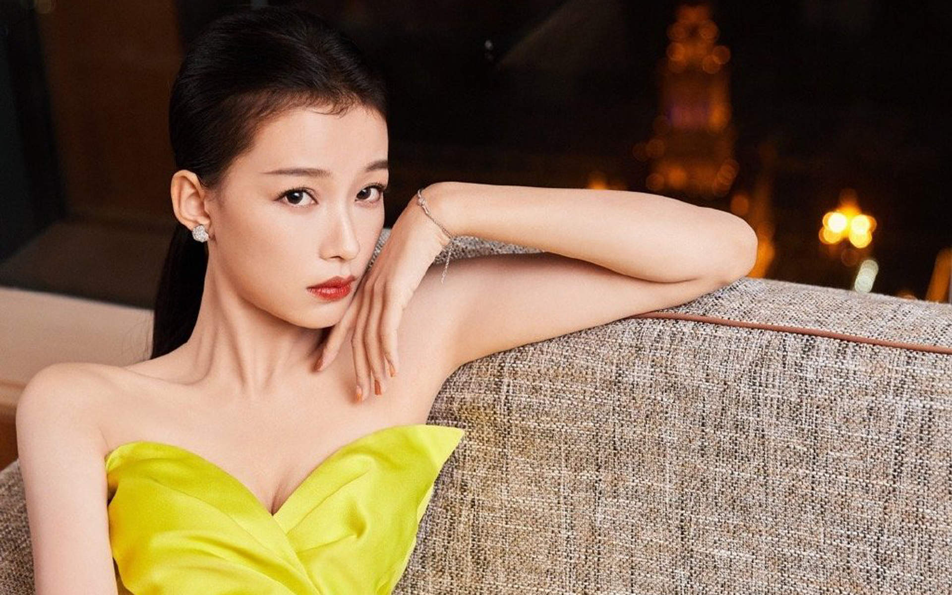 林省通化市集安女明星孙怡清新甜美写真桌面壁纸图片