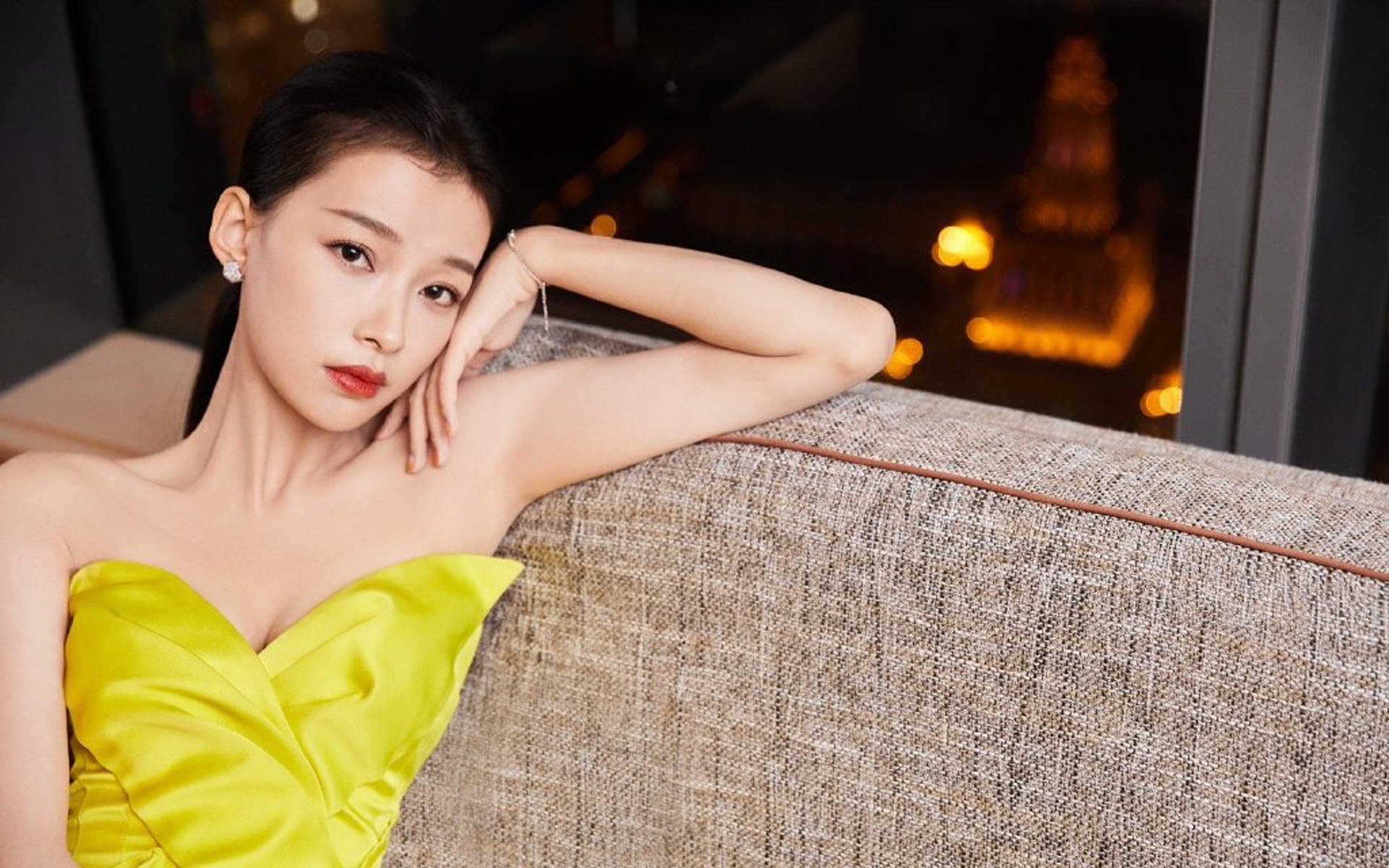 林省通化市集安女明星孙怡妩媚动人时尚写真大片图片