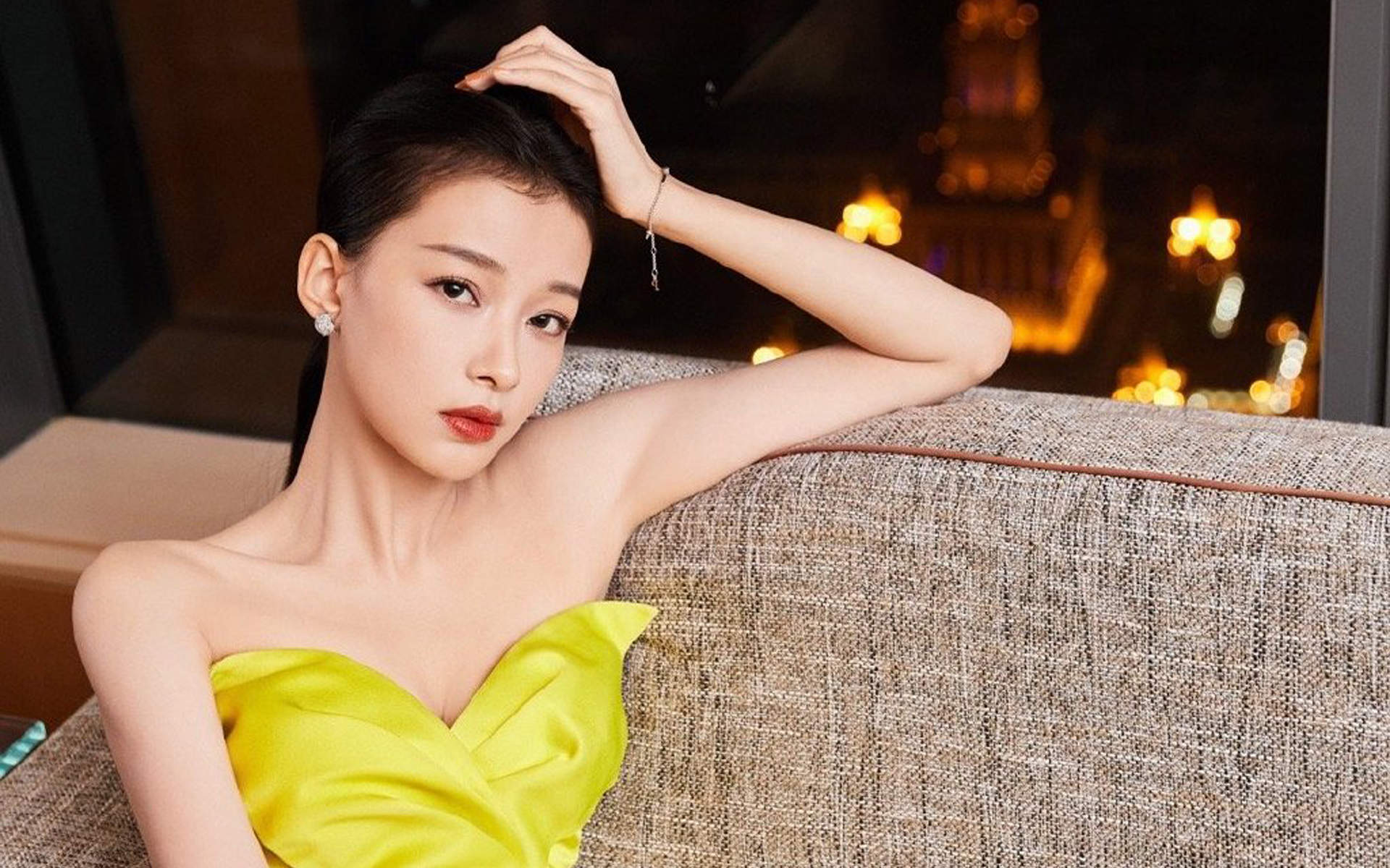 林省通化市集安女明星孙怡清新甜美写真桌面壁纸图片