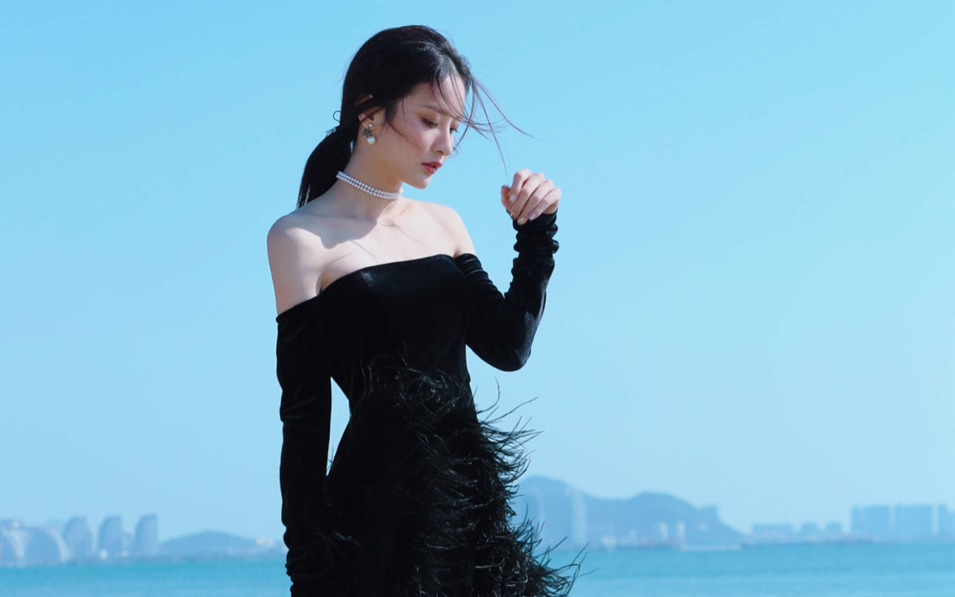 高清中国内地北京女演员赖雨濛性感光影写真图片图片