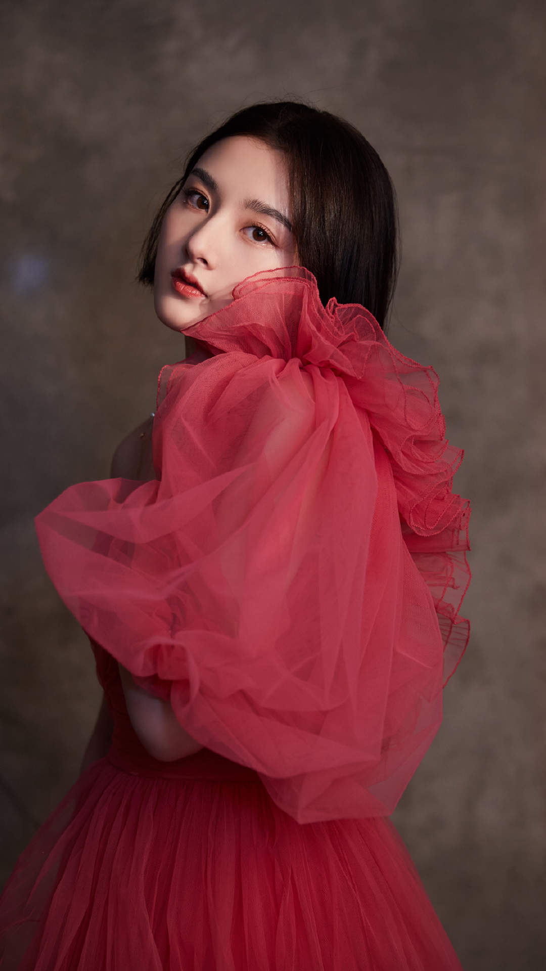 中国北京当代95后女演员小哪吒宋祖儿时尚清新写真桌面壁纸图片