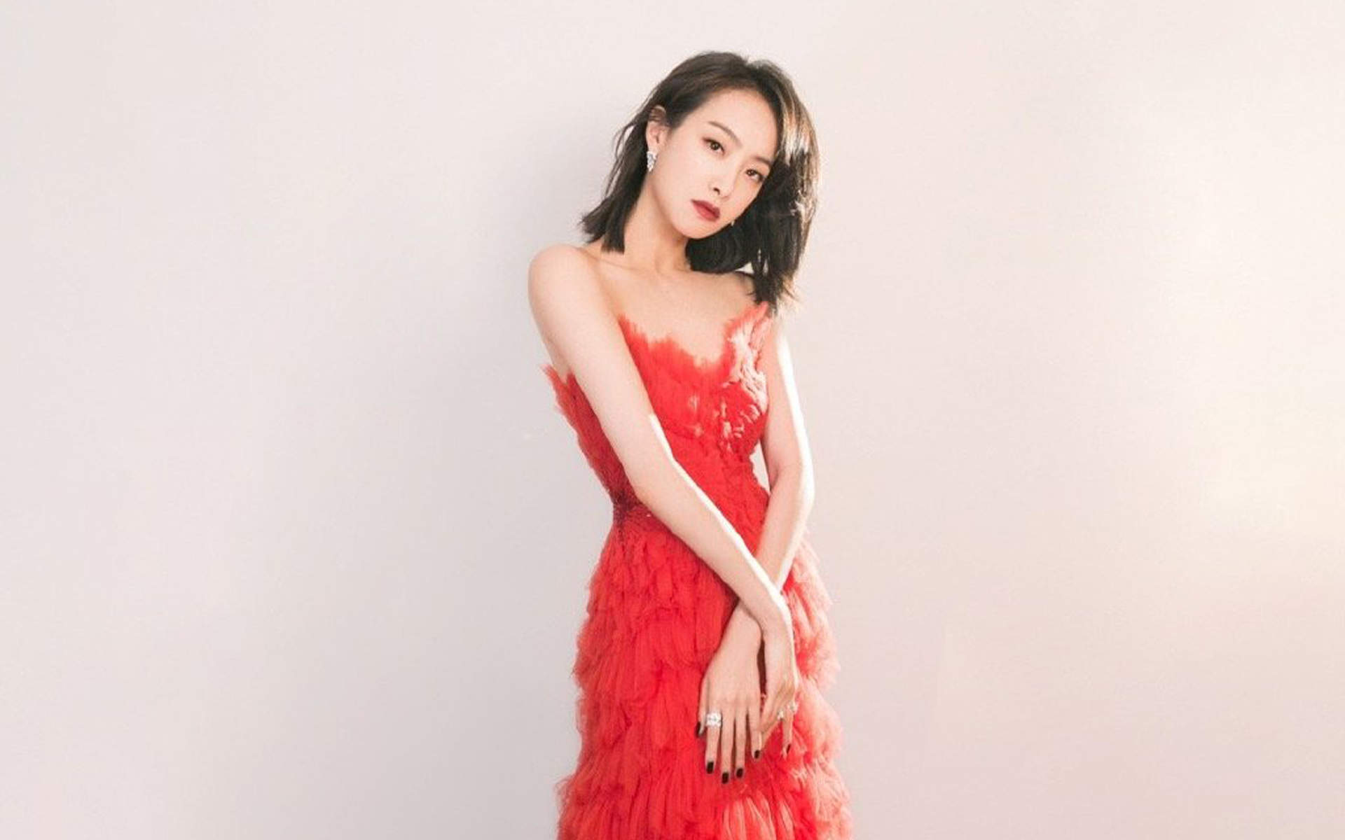 山东省青岛女演员宋茜妩媚动人写真桌面壁纸图片