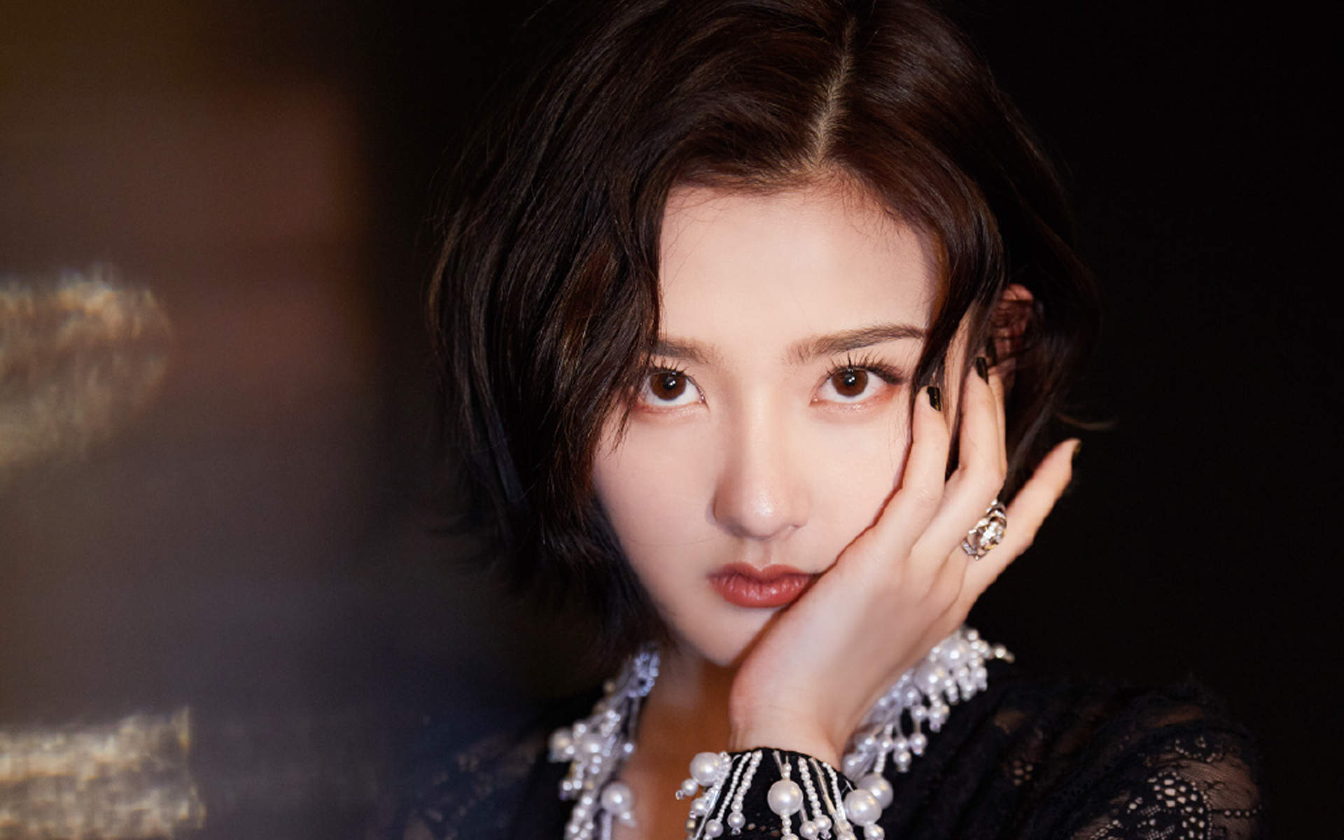 中国北京当代95后女演员宋祖儿民族风高清桌面壁纸图片 中国北京当代95后女演员宋祖儿民族风高清桌面壁纸图片