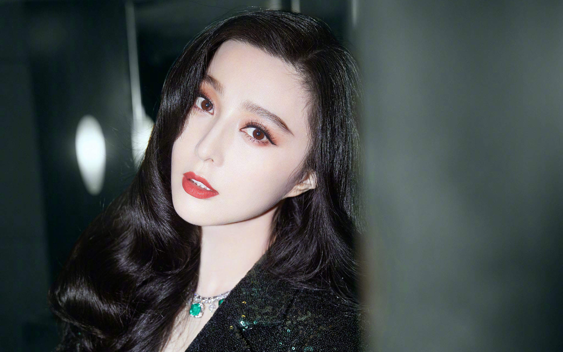 内地山东青岛女演员范冰冰《芭莎珠宝》高贵性感写真图片图片