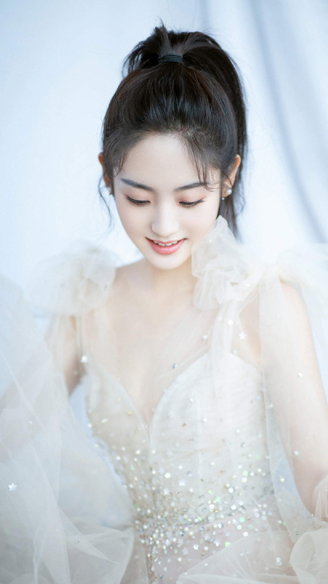 高清中国内地北京朝阳女演员邢菲清新元气写真图片桌面壁纸图片