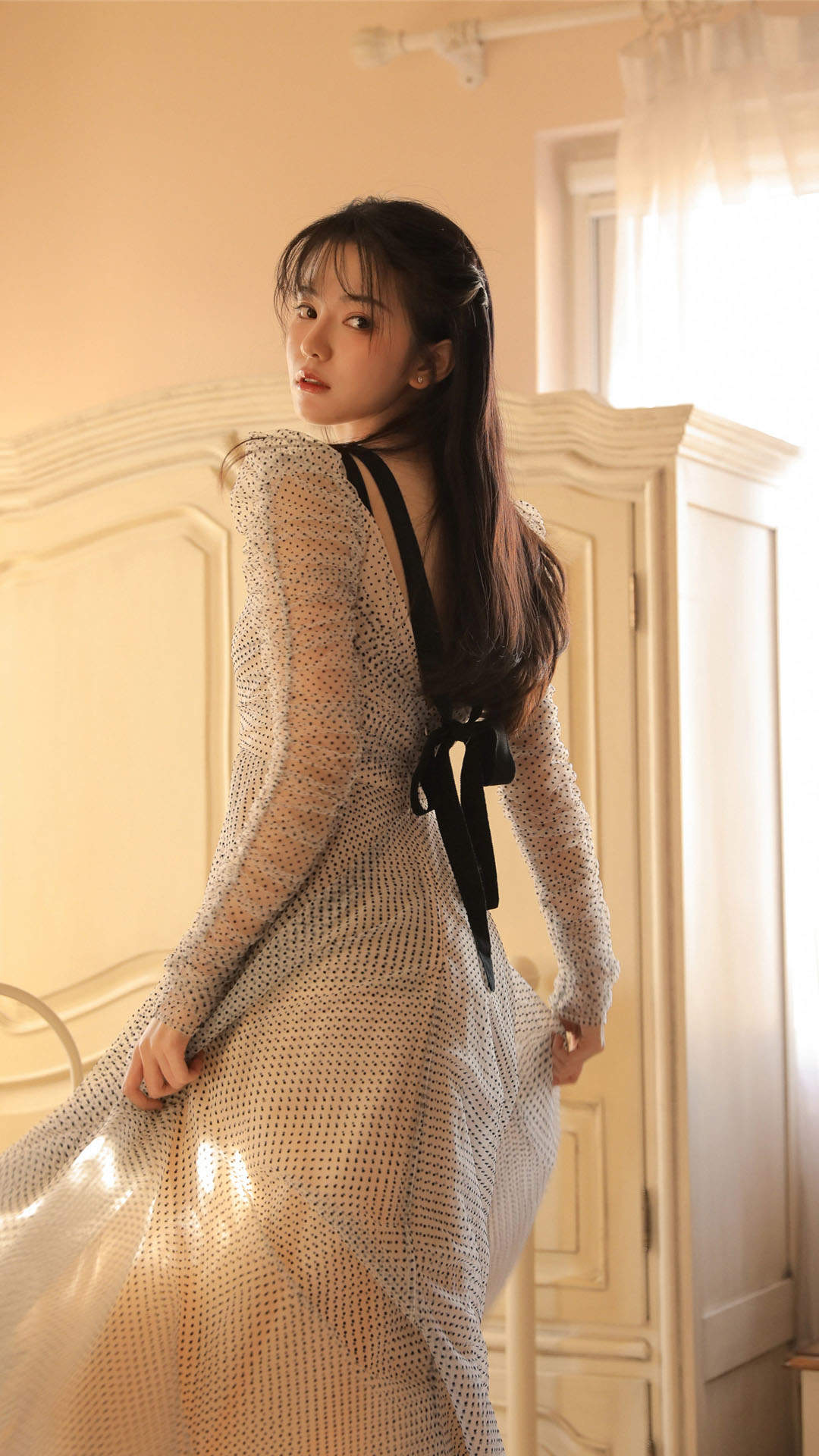 甜美蕾丝美女手机壁纸图片
