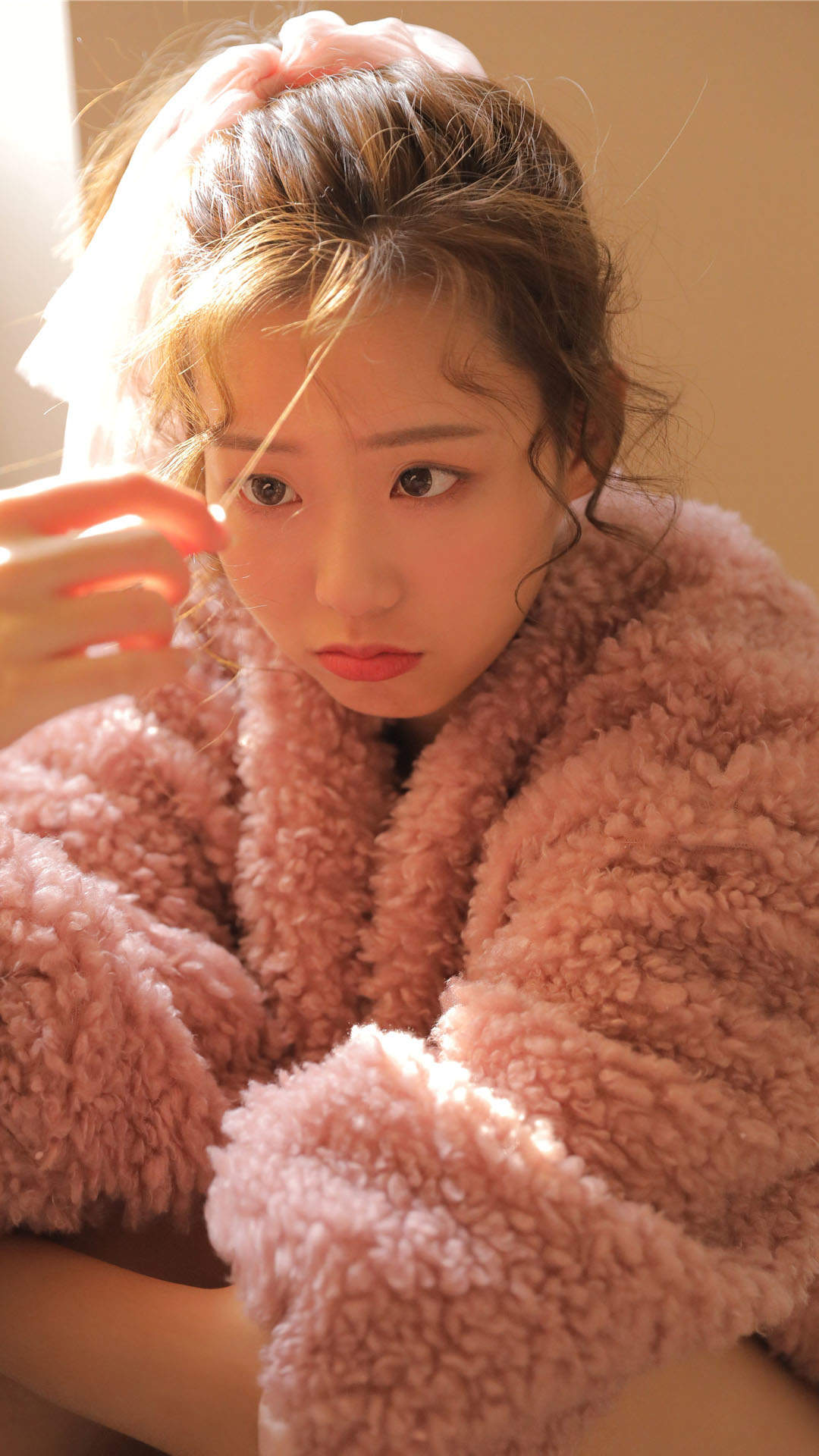 甜美蕾丝美女手机壁纸图片