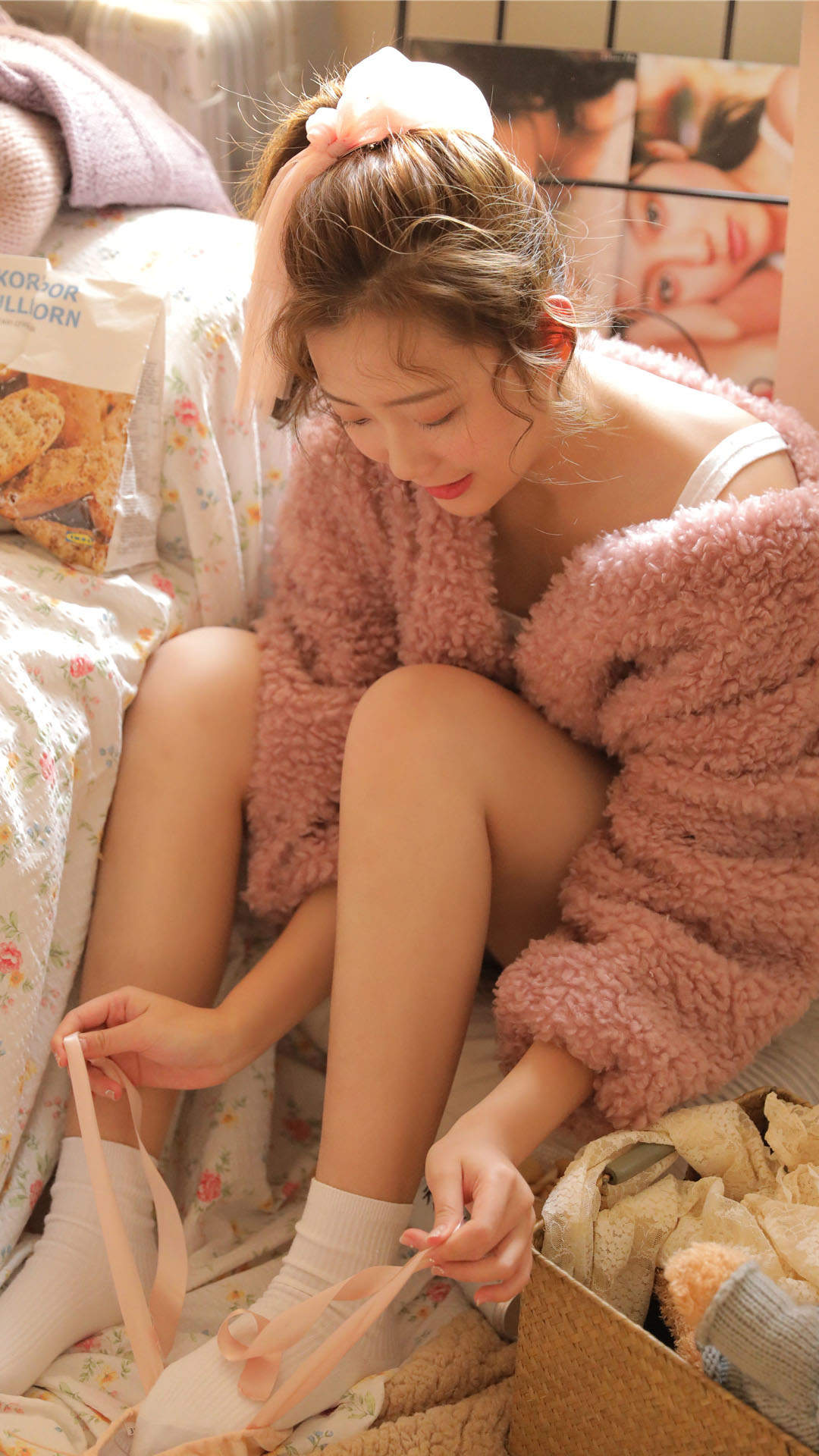 甜美蕾丝美女手机壁纸图片