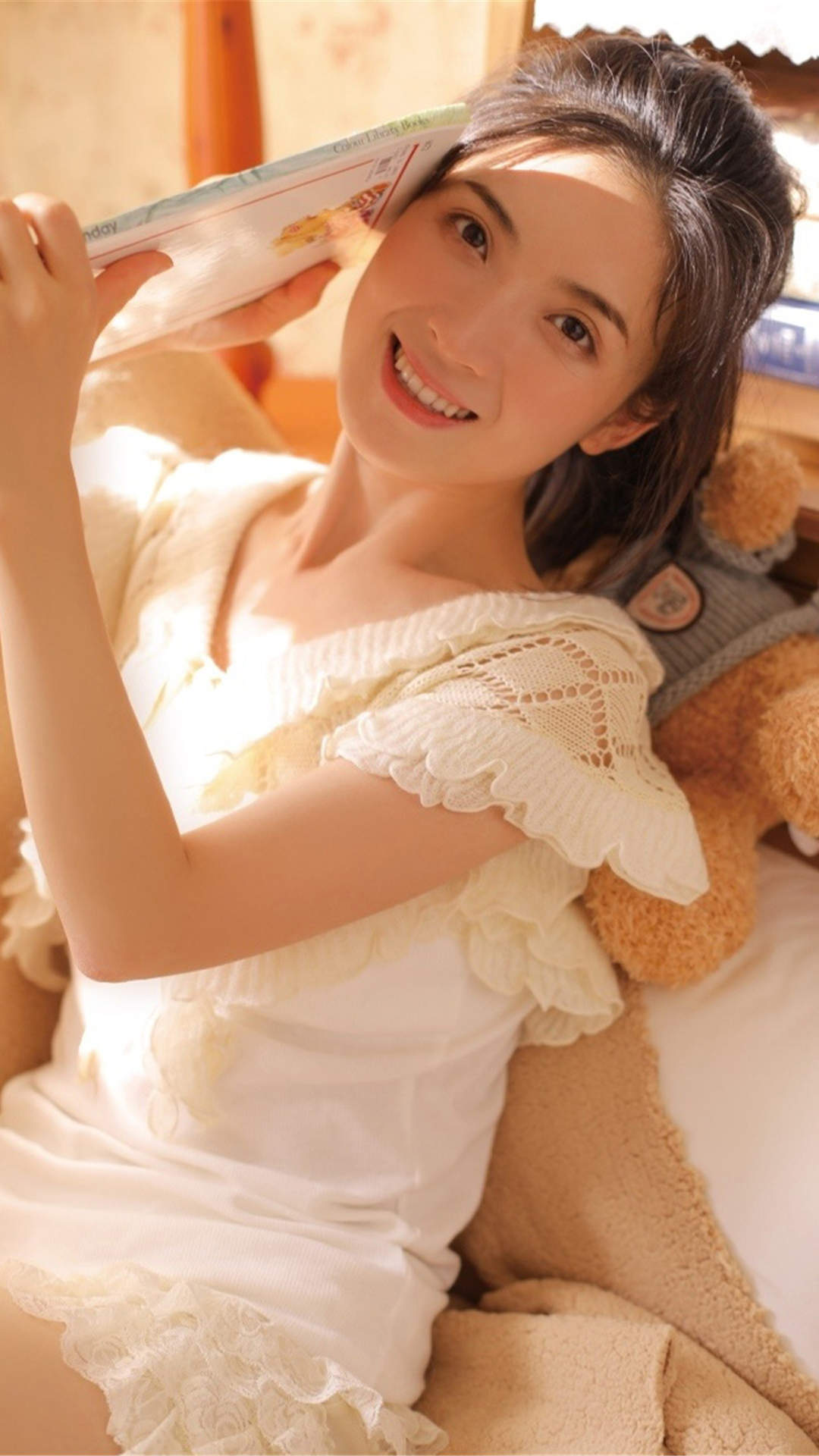 甜美蕾丝美女手机壁纸图片