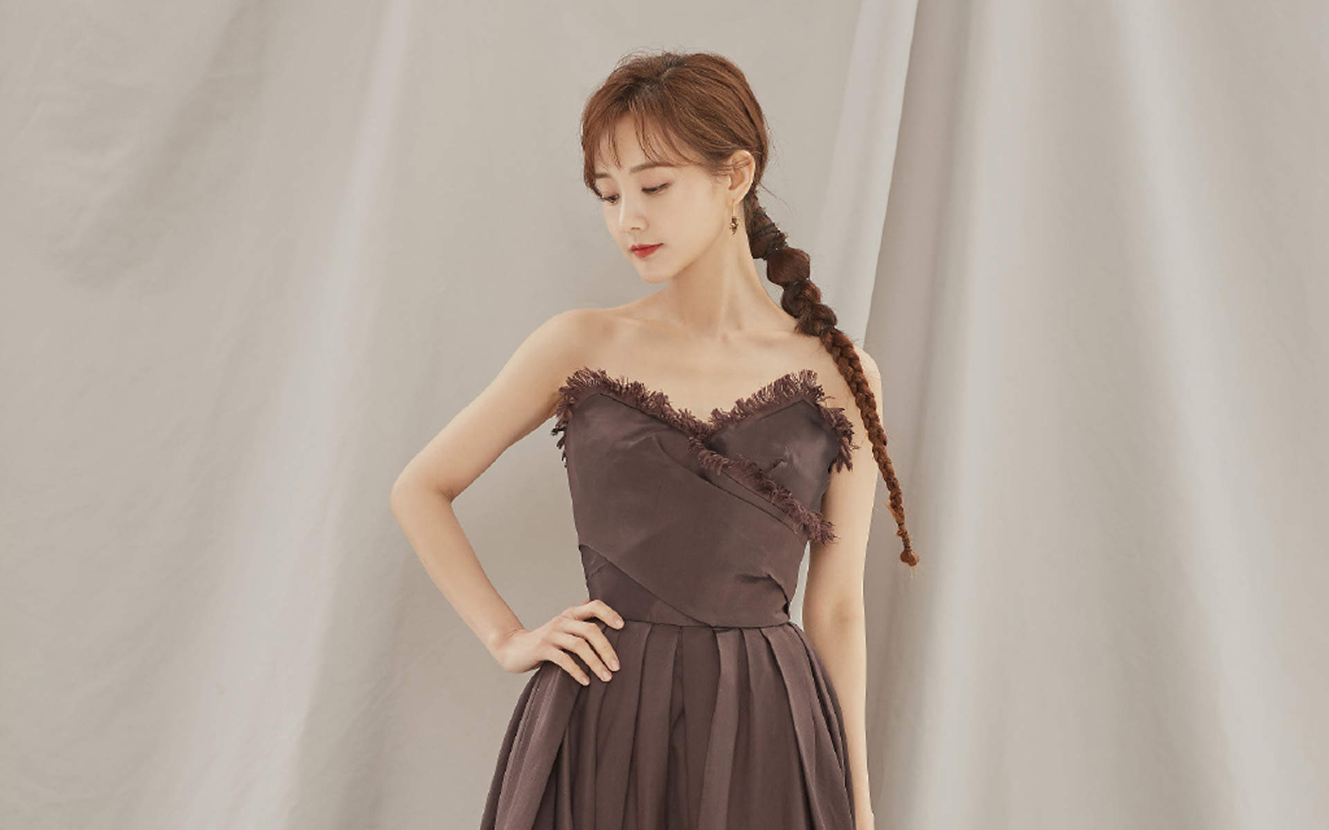 高清中国内地山东济南女演员李一桐Q清纯小公主白裙明星美女写真图片图片
