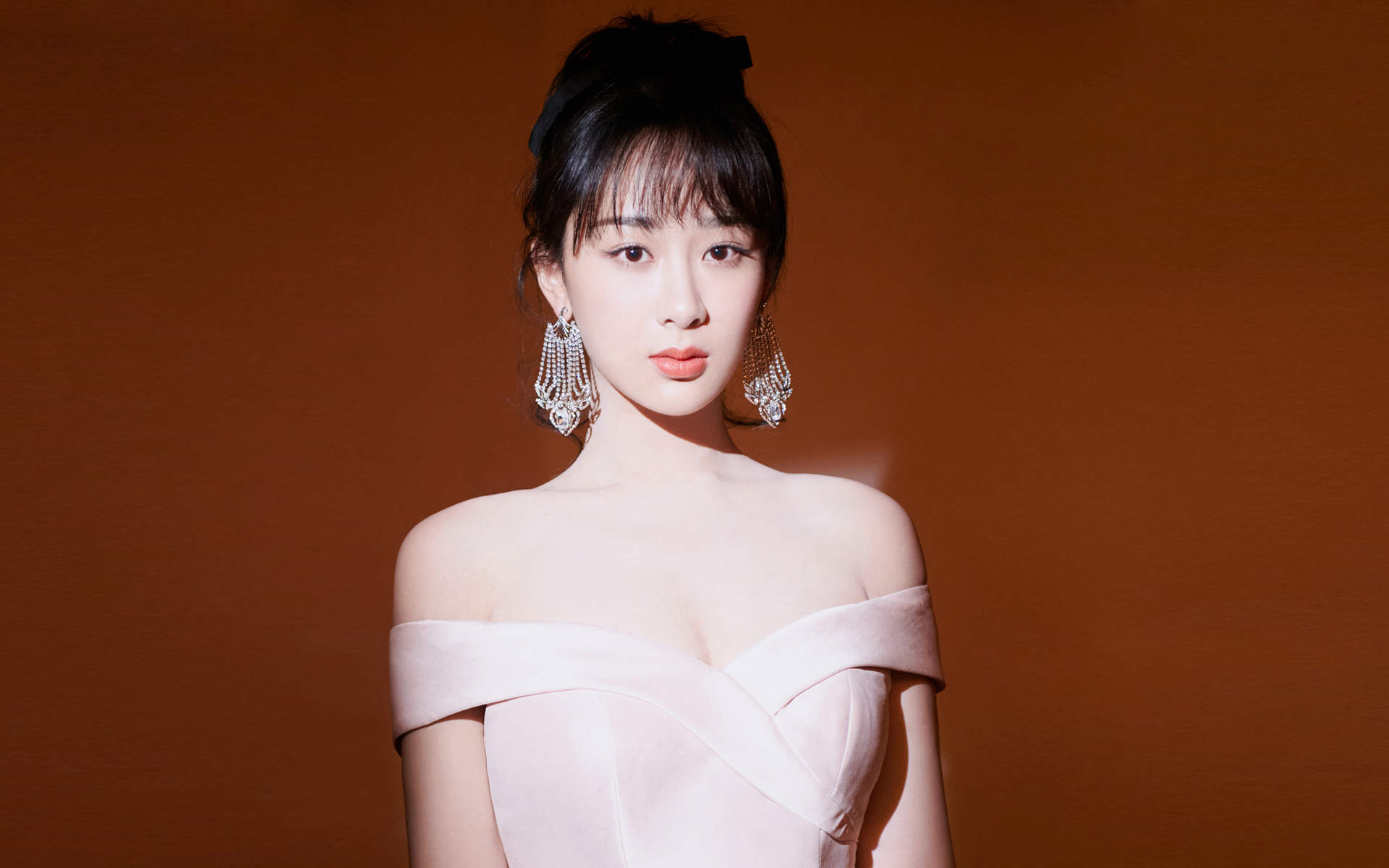高清中国内地影视北京女演员杨紫微博之夜性感优雅写真图片图片