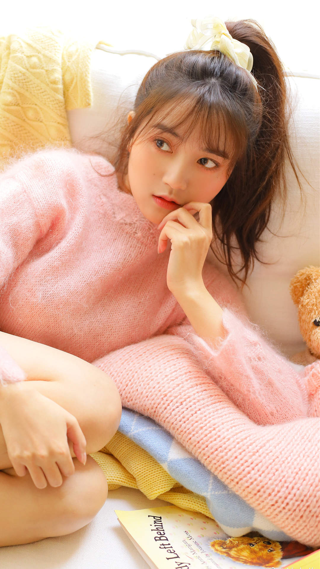 甜美蕾丝美女手机壁纸图片