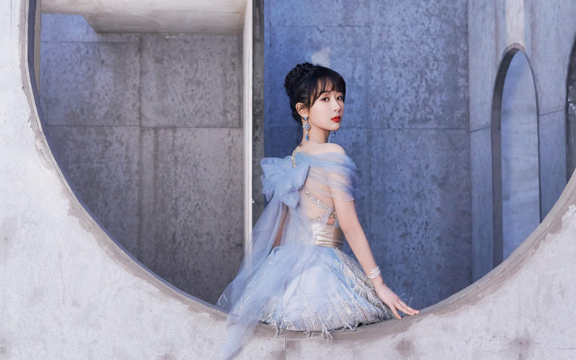 高清中国内地影视北京女演员杨紫微博之夜性感优雅写真图片图片
