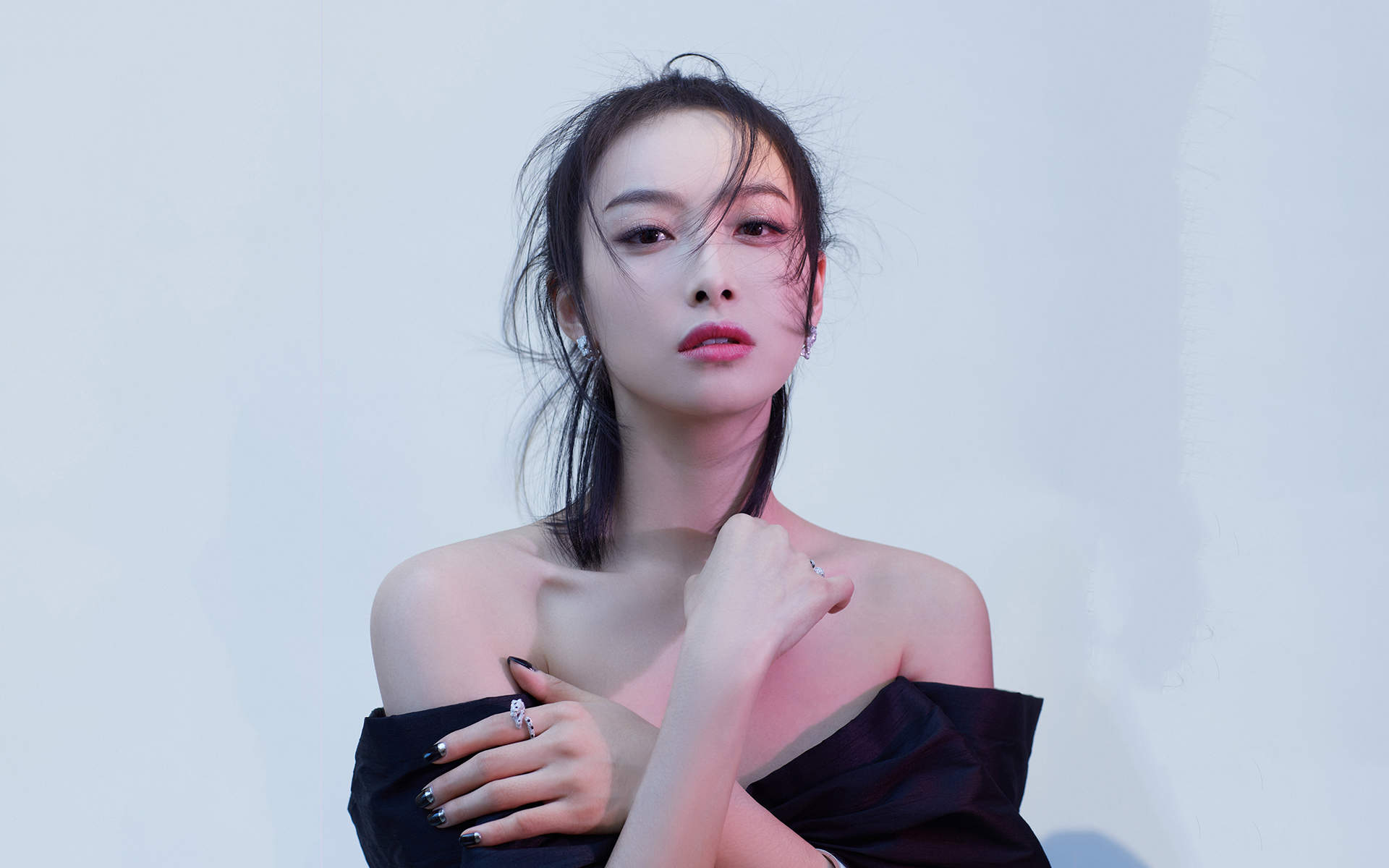 山东省青岛女演员宋茜妩媚动人写真桌面壁纸图片