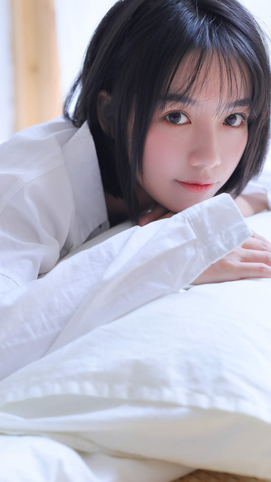 甜美蕾丝美女手机壁纸图片