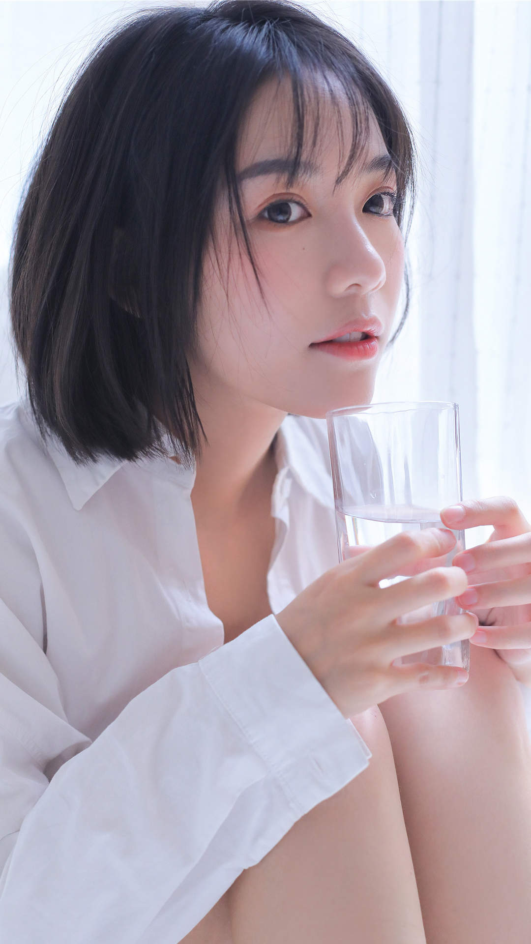 甜美蕾丝美女手机壁纸图片