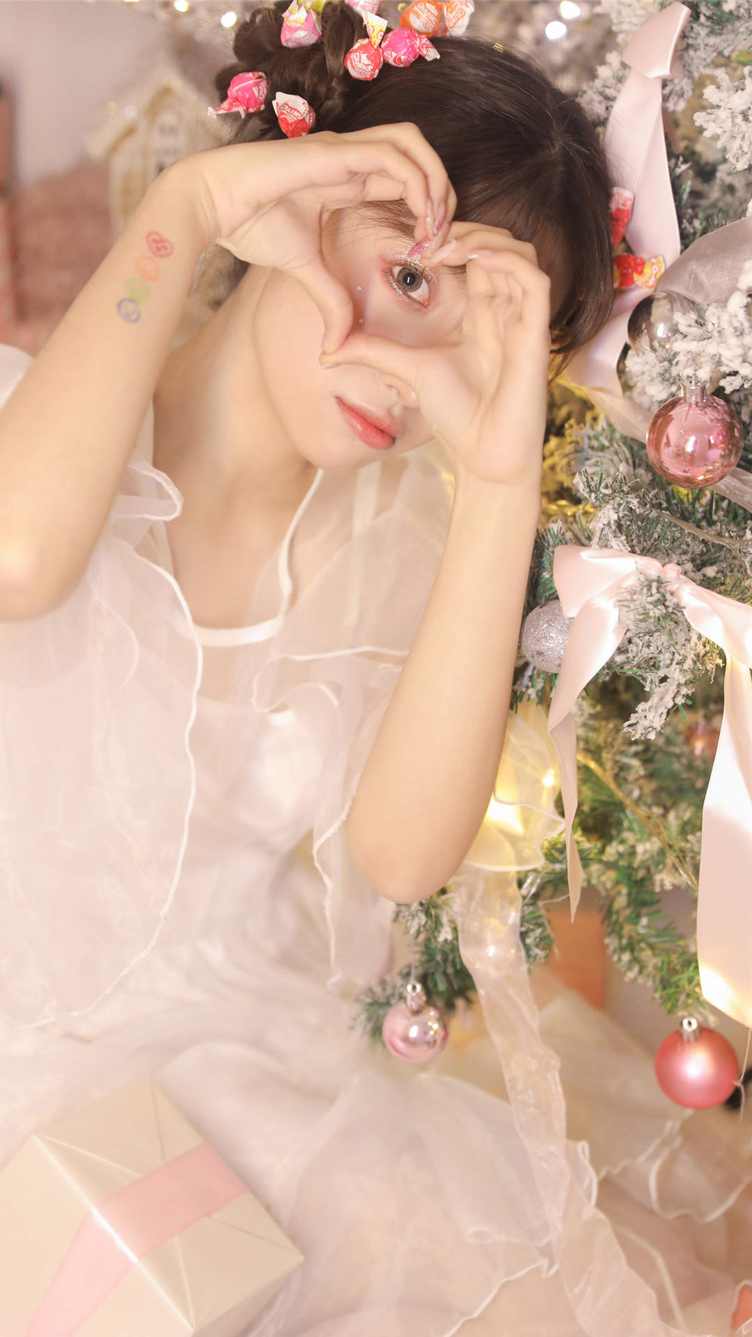 甜美蕾丝美女手机壁纸图片