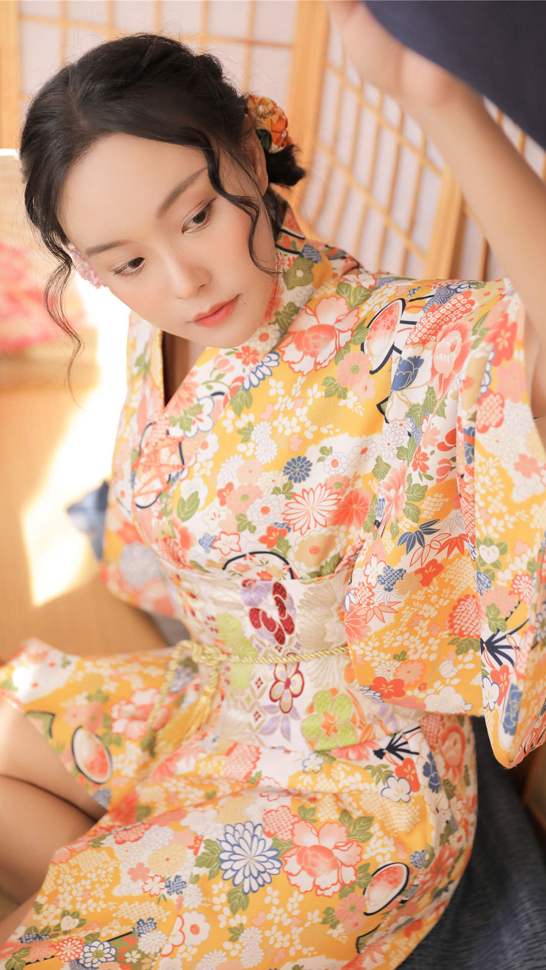 甜美蕾丝美女手机壁纸图片