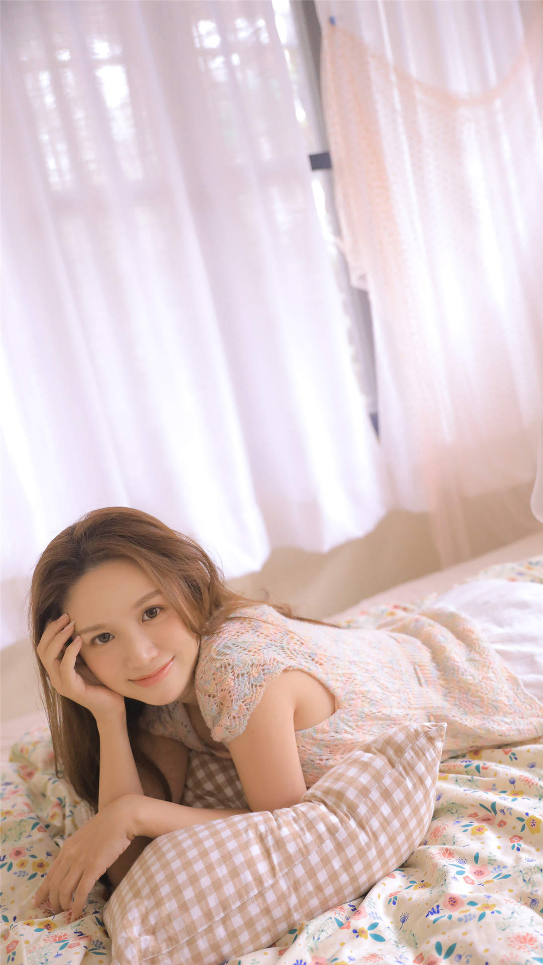 甜美蕾丝美女手机壁纸图片