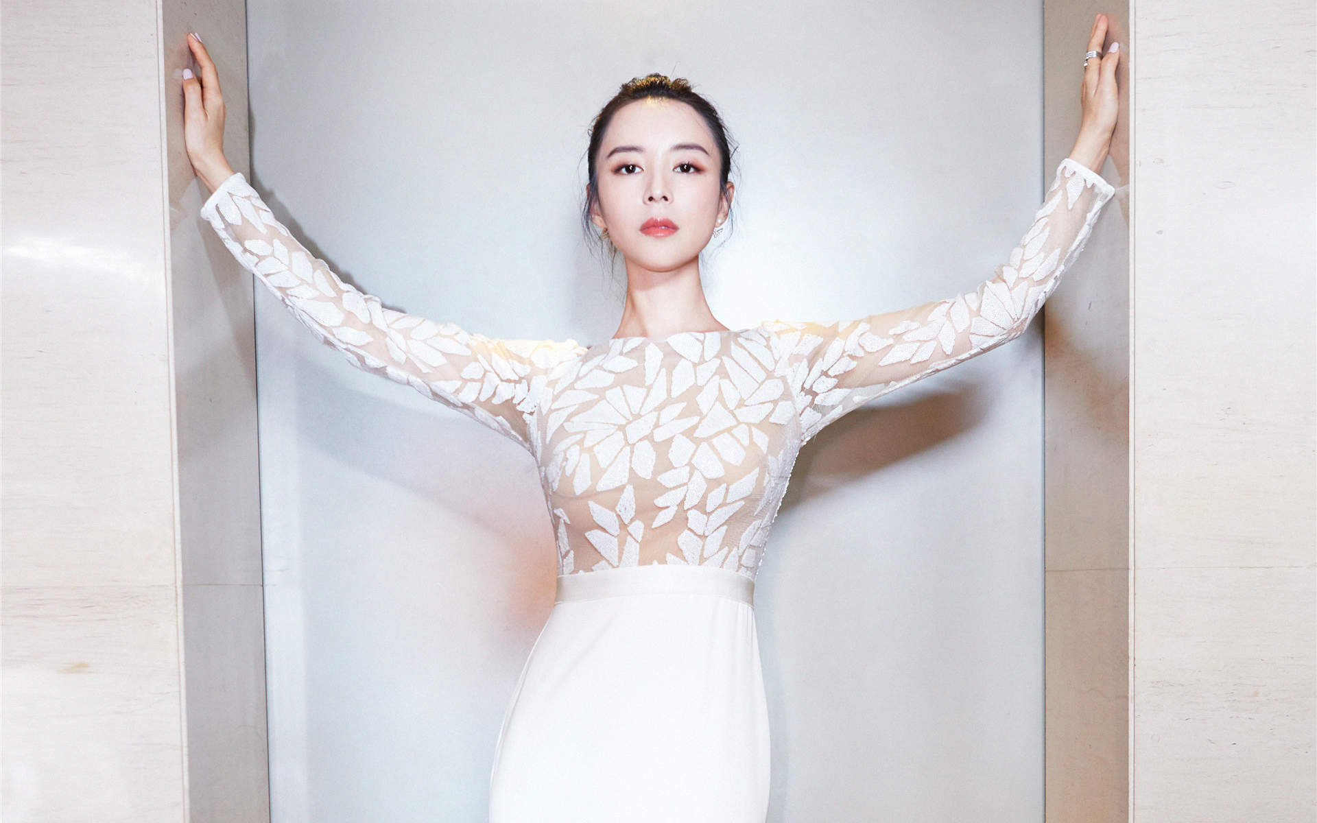 中国内地福建永安女演员张静初淡雅性感写真图片桌面壁纸图片 中国内地福建永安女演员张静初淡雅性感写真图片桌面壁纸图片