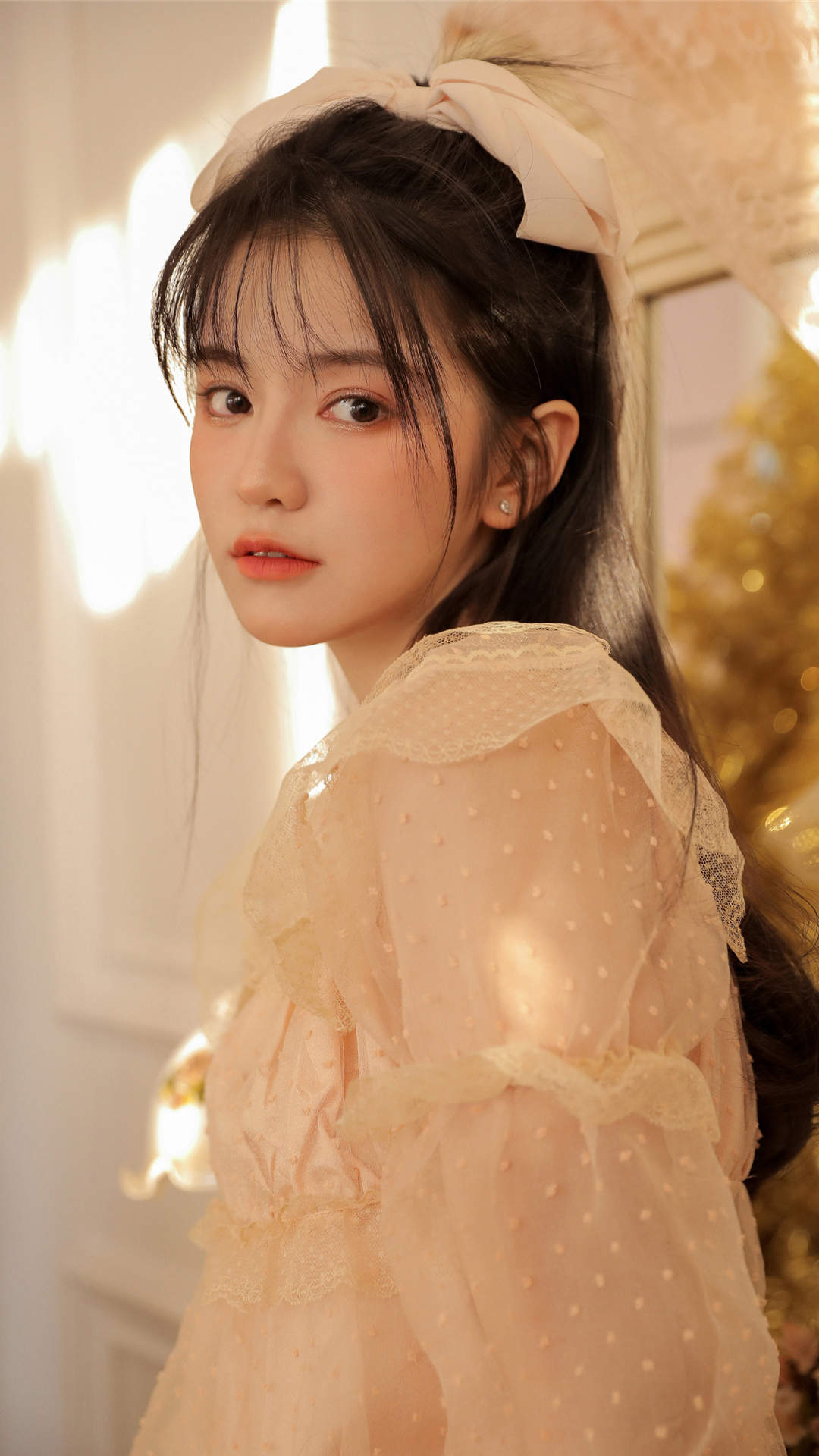 甜美蕾丝美女手机壁纸图片