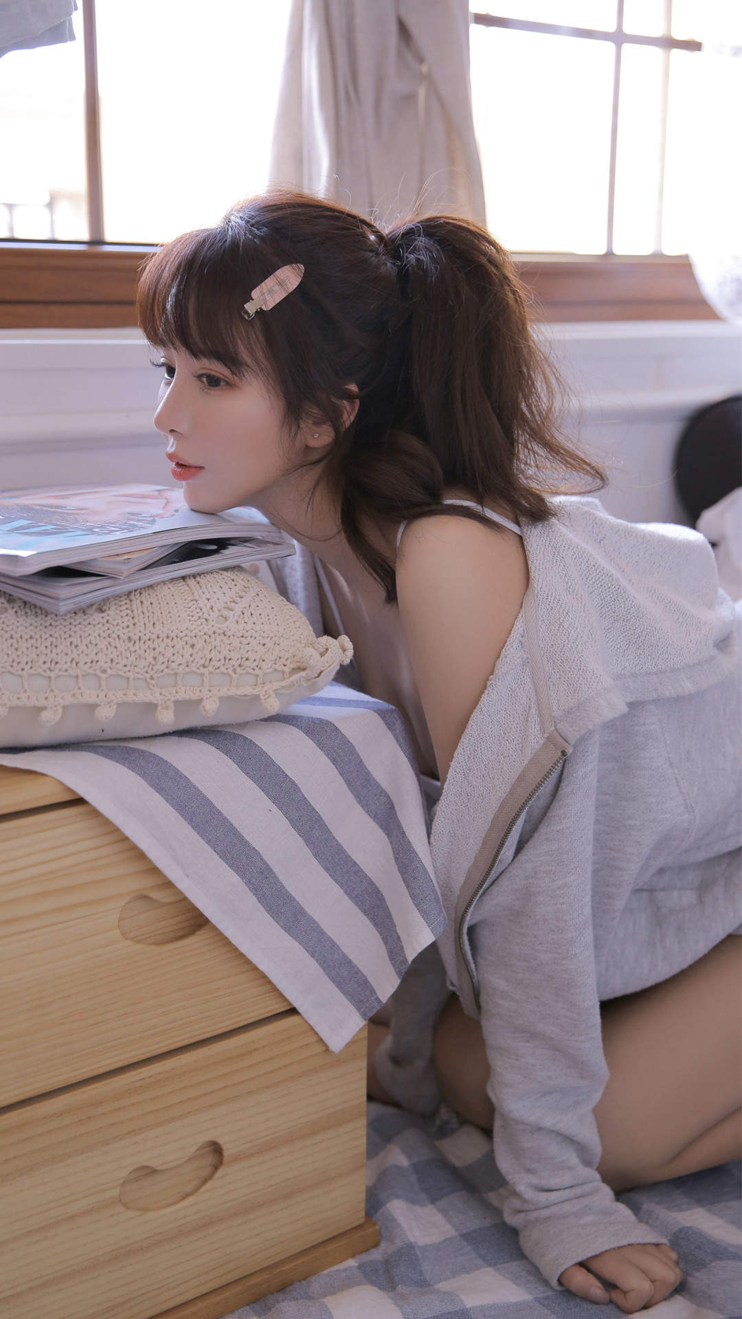 长腿居家美女手机壁纸图片