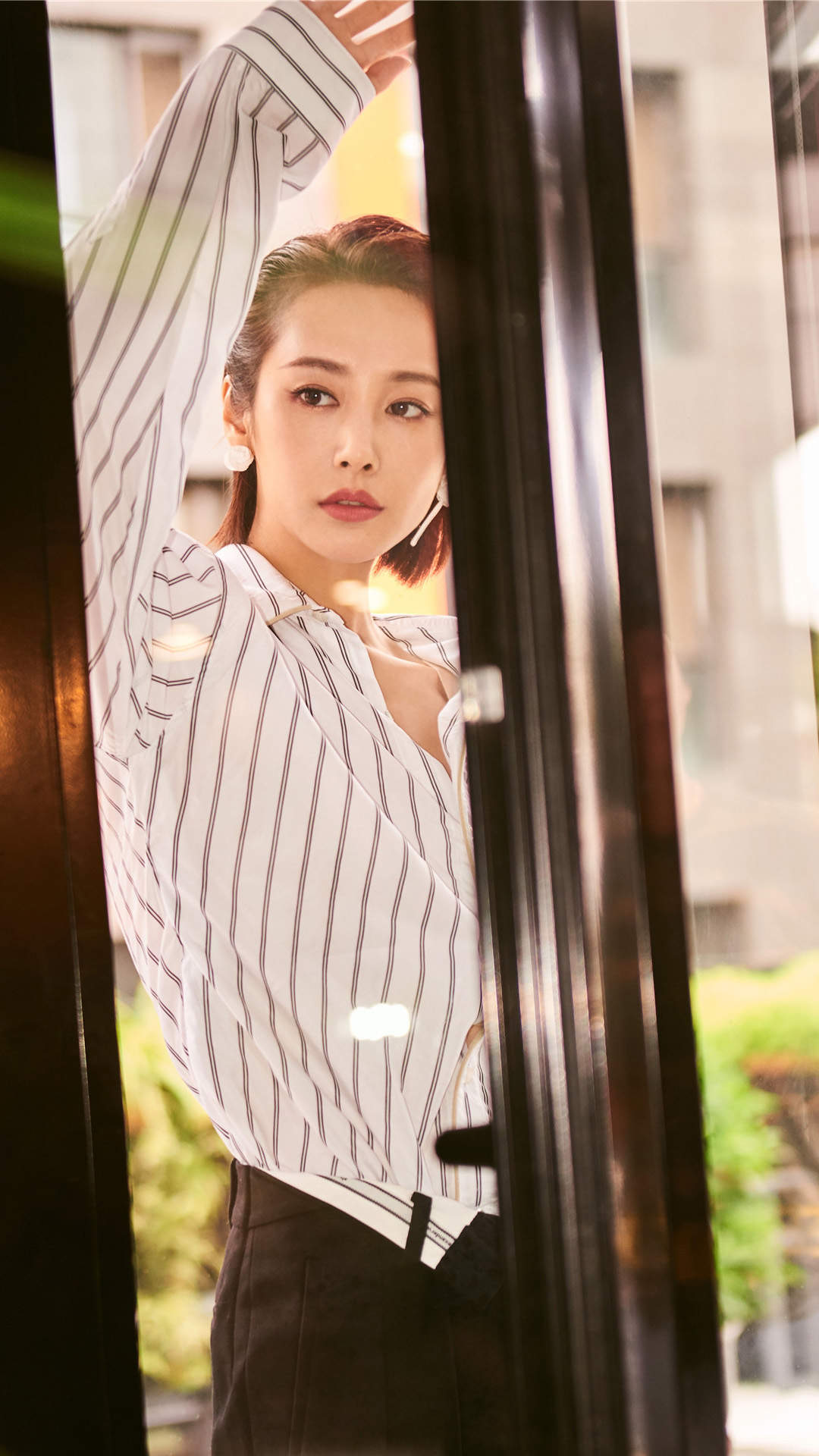 高清中国内地安徽芜湖女演员李纯深v礼服性感写真图片图片