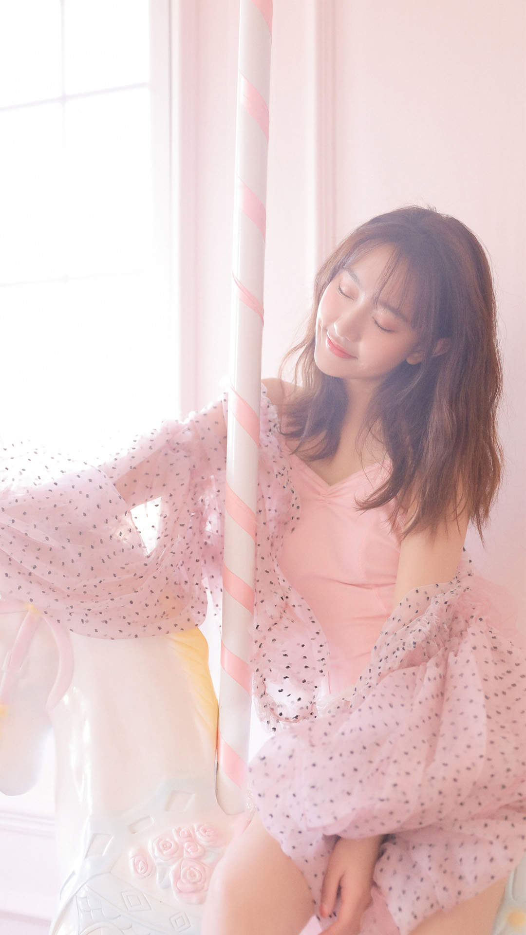 甜美蕾丝美女手机壁纸图片