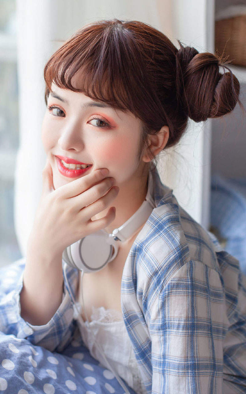 甜美蕾丝美女手机壁纸图片