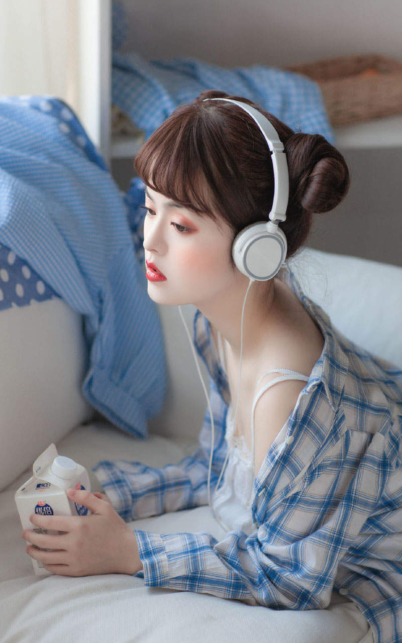 甜美蕾丝美女手机壁纸图片