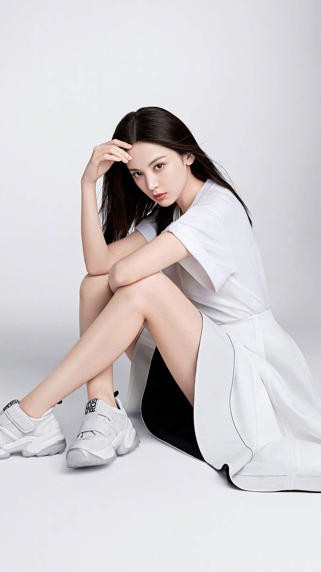 中国内地新疆乌鲁木齐市影视女演员古力娜扎率性性感写真手机壁纸图片 中国内地新疆乌鲁木齐市影视女演员古力娜扎率性性感写真手机壁纸图片