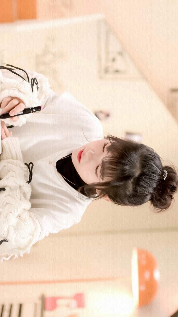 高清广东深圳女星火箭少女101yamy赖美云傅菁黑白配写真图片图片
