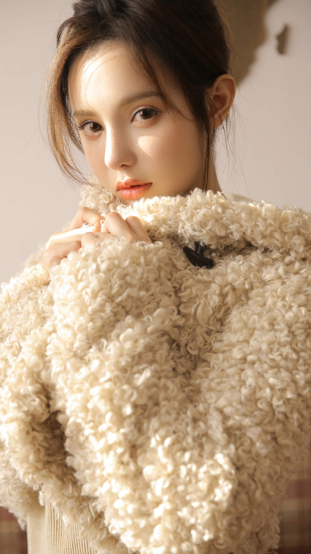 甜美蕾丝美女手机壁纸图片