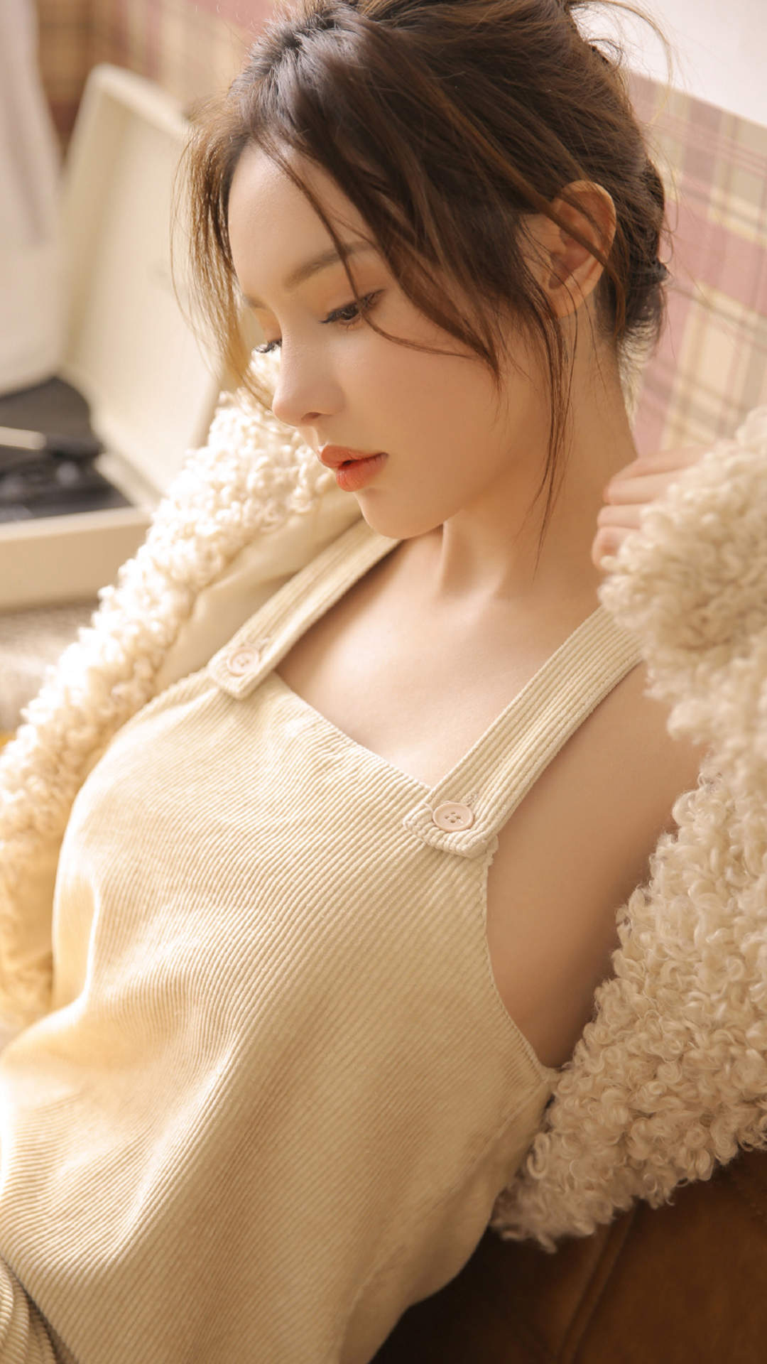 甜美蕾丝美女手机壁纸图片