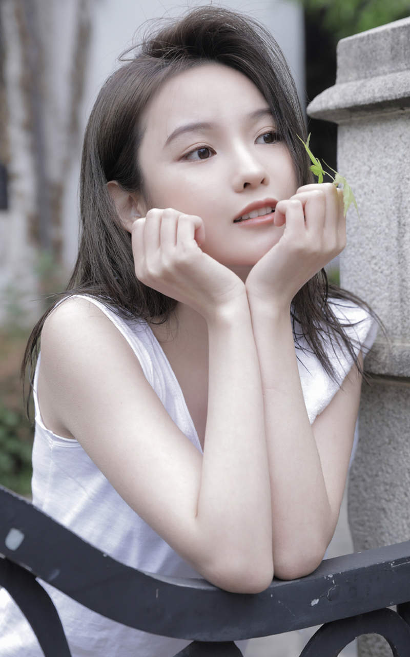 甜美蕾丝美女手机壁纸图片