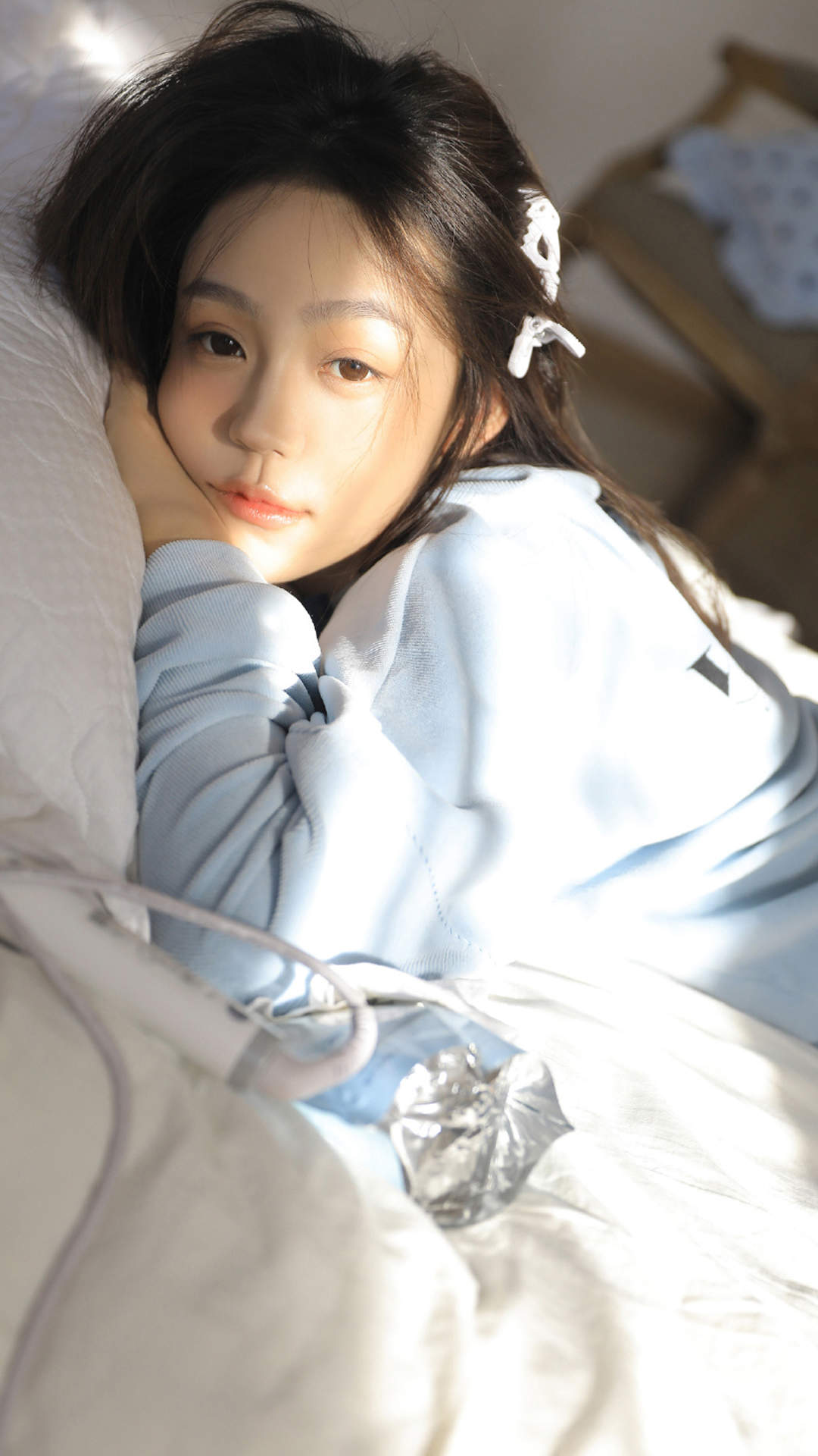 甜美蕾丝美女手机壁纸图片