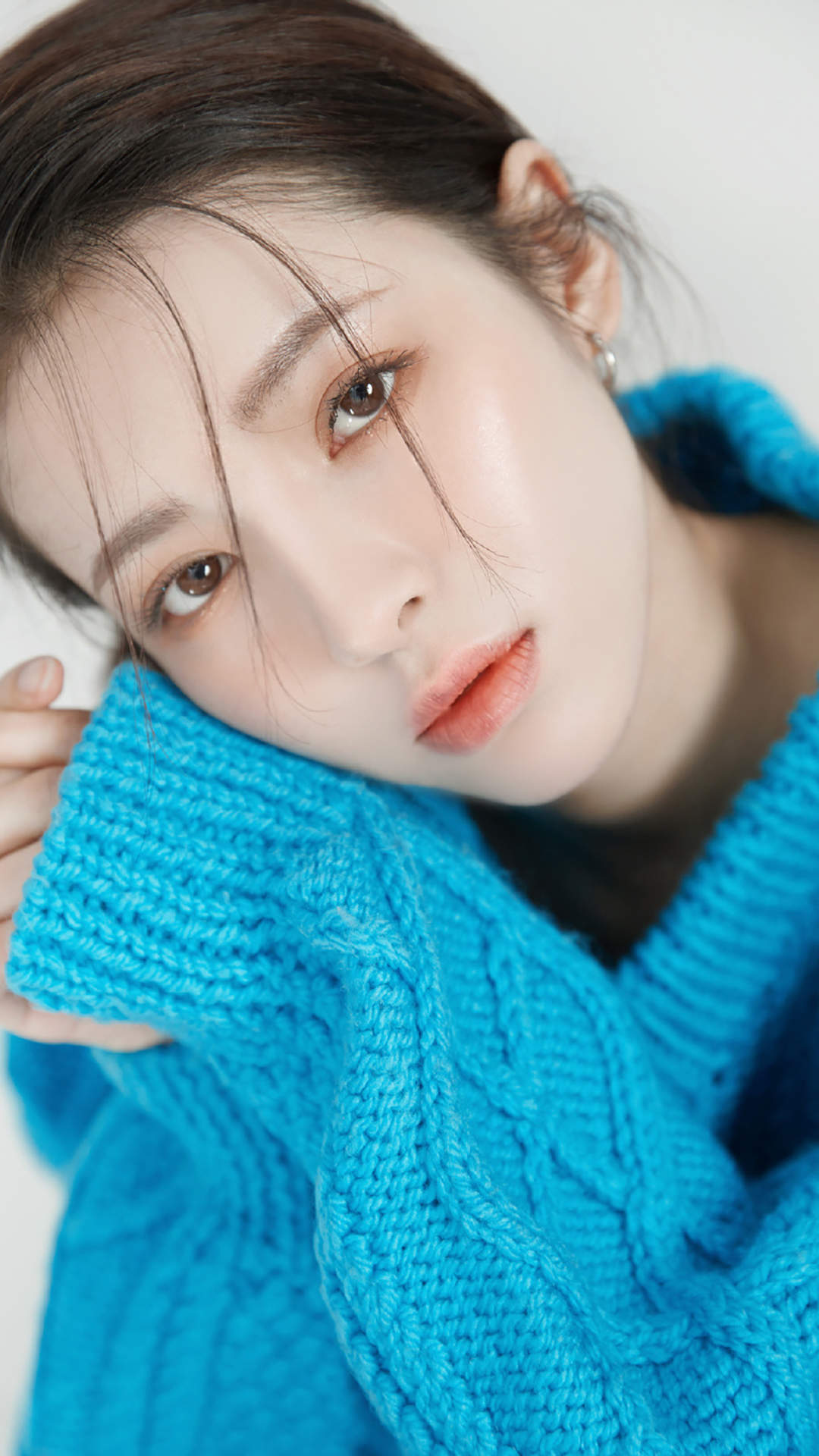 可爱丸子头美女手机壁纸图片