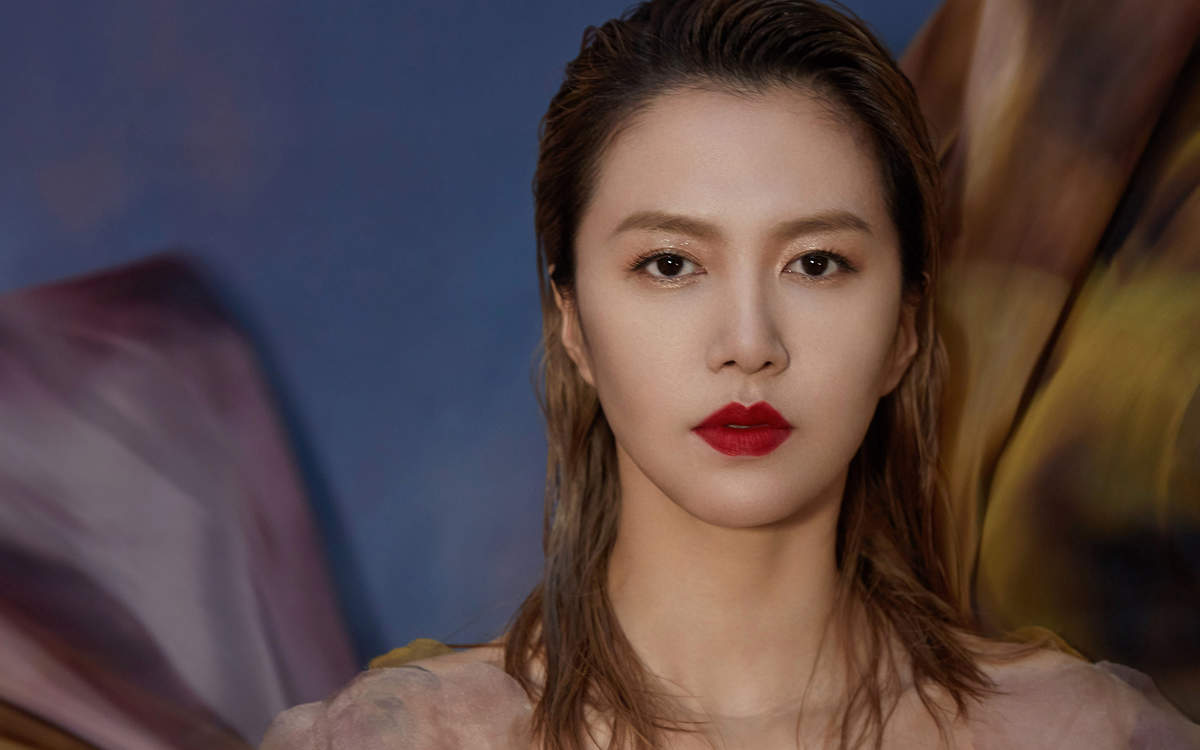 高清内地女歌手美女谭维维闪耀长裙魅力性感图片图片