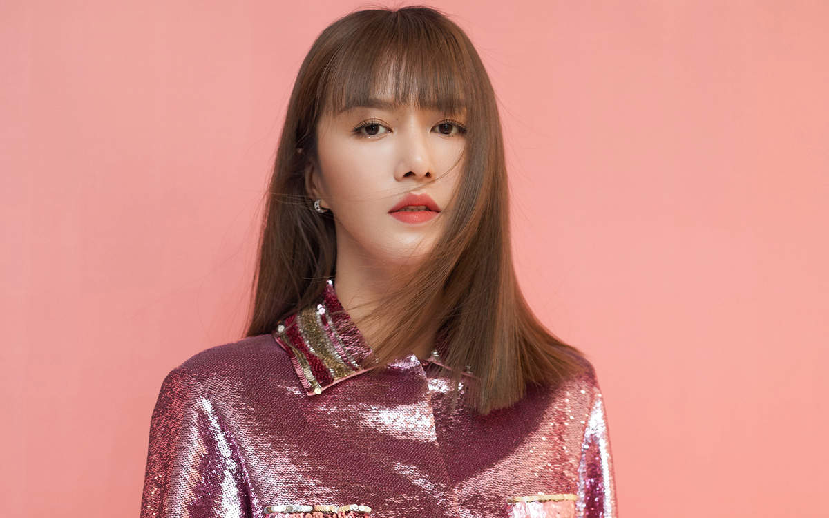 高清内地女歌手美女谭维维闪耀长裙魅力性感图片图片