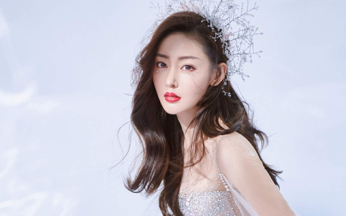 高清哈尔滨新生代女演员张天爱唯美仙气写真图片桌面壁纸图片